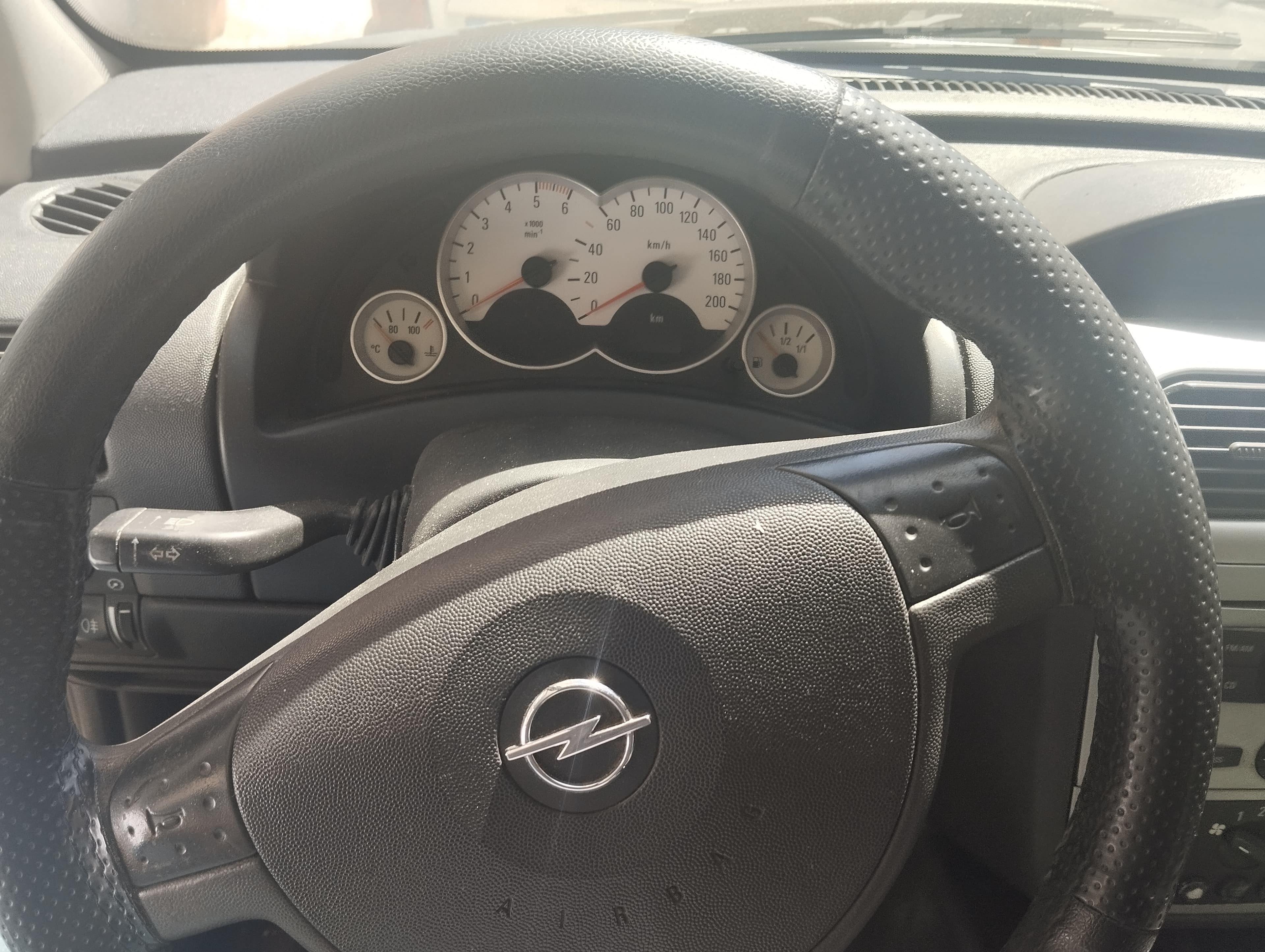 Opel Corsa 1.3 CDT · Ano 2006 — imagem 10