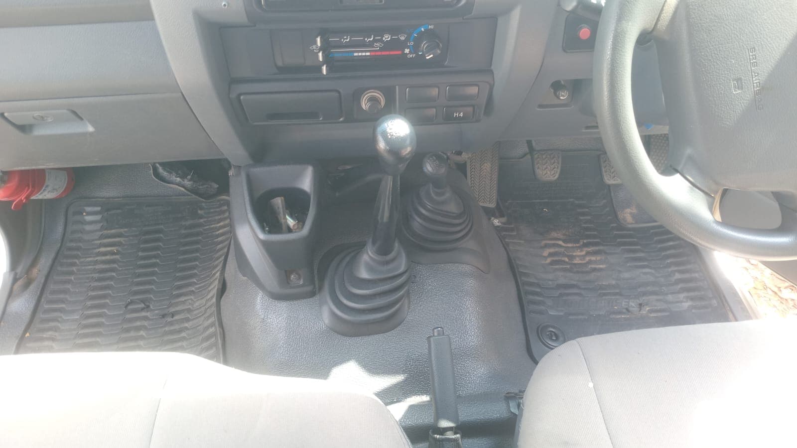 Toyota Land Cruiser LC79HZ — image 15