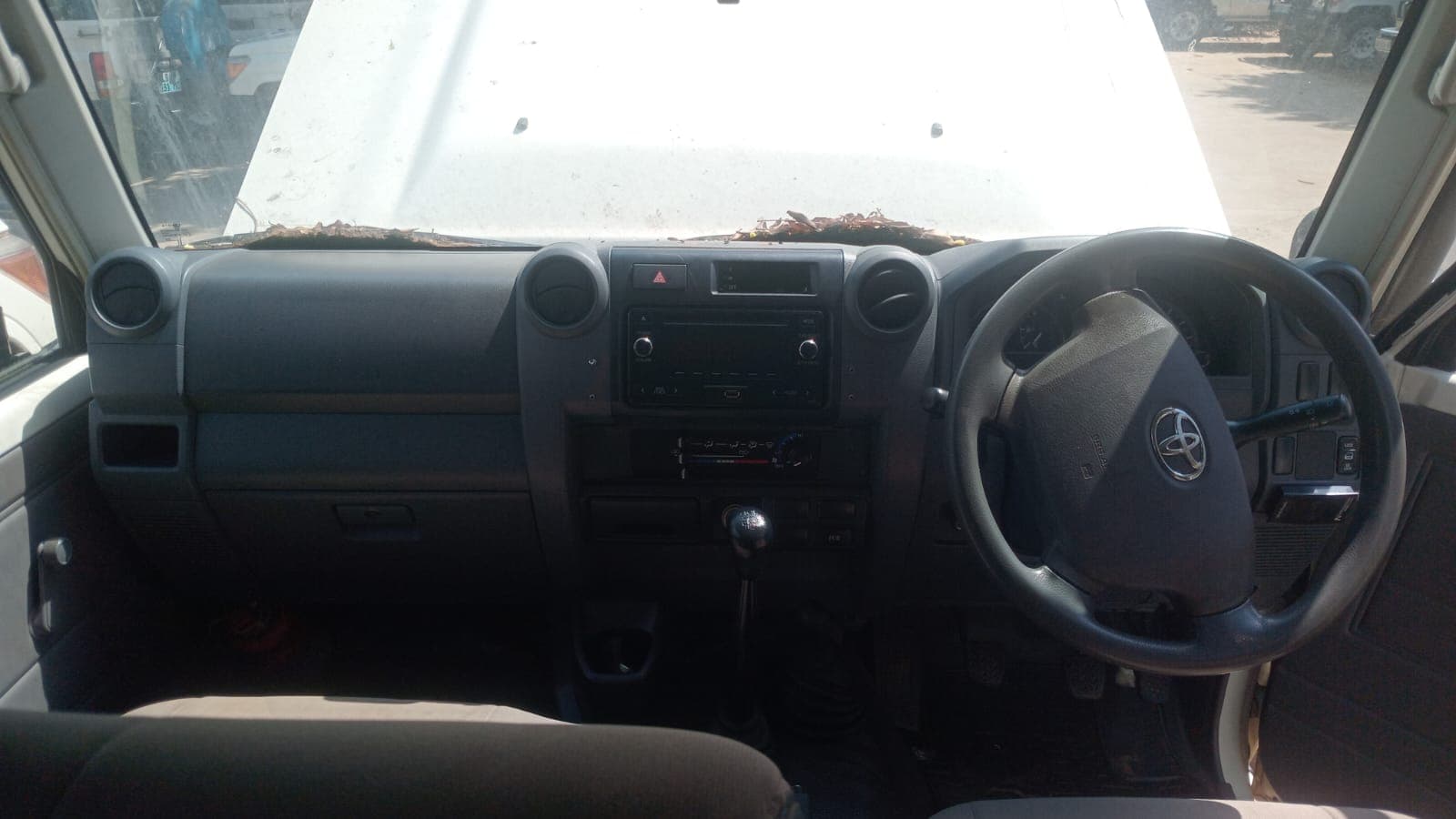Toyota Land Cruiser LC79HZ — image 9
