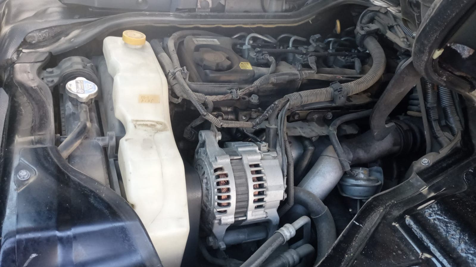 Nissan Caravan — image 12