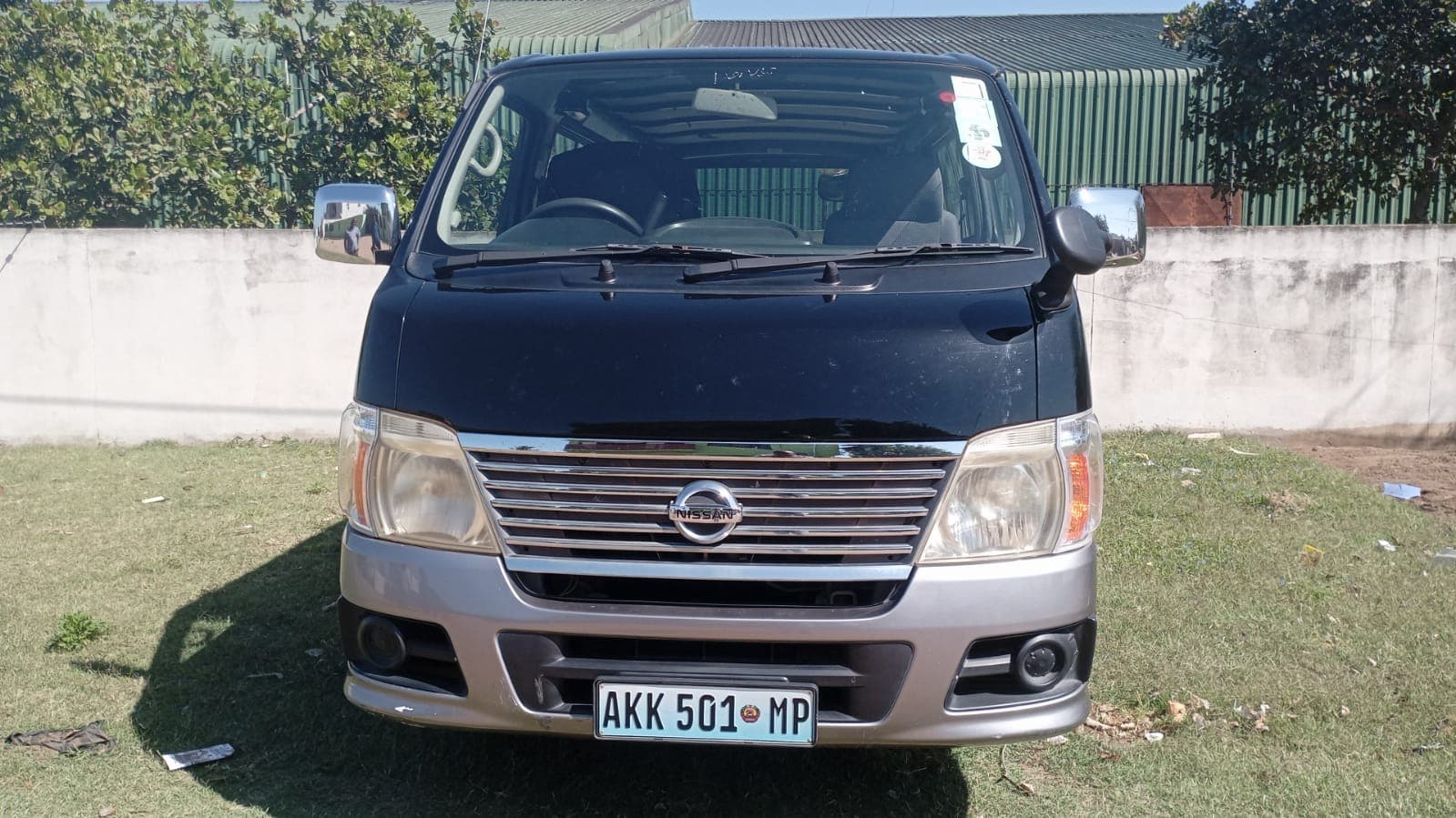 Nissan Caravan — image 8