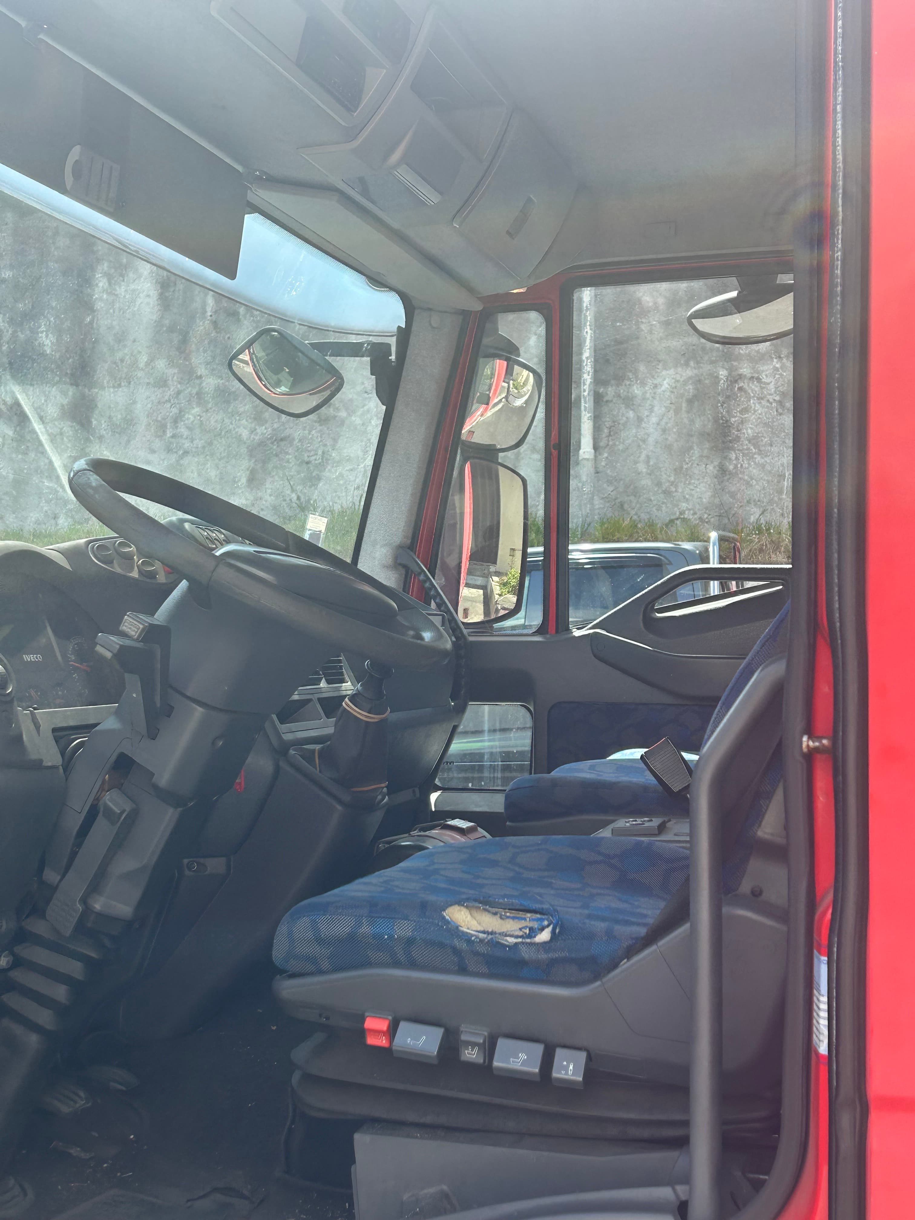 Iveco Eurocargo 75E16 · Ano 2008 — image 5