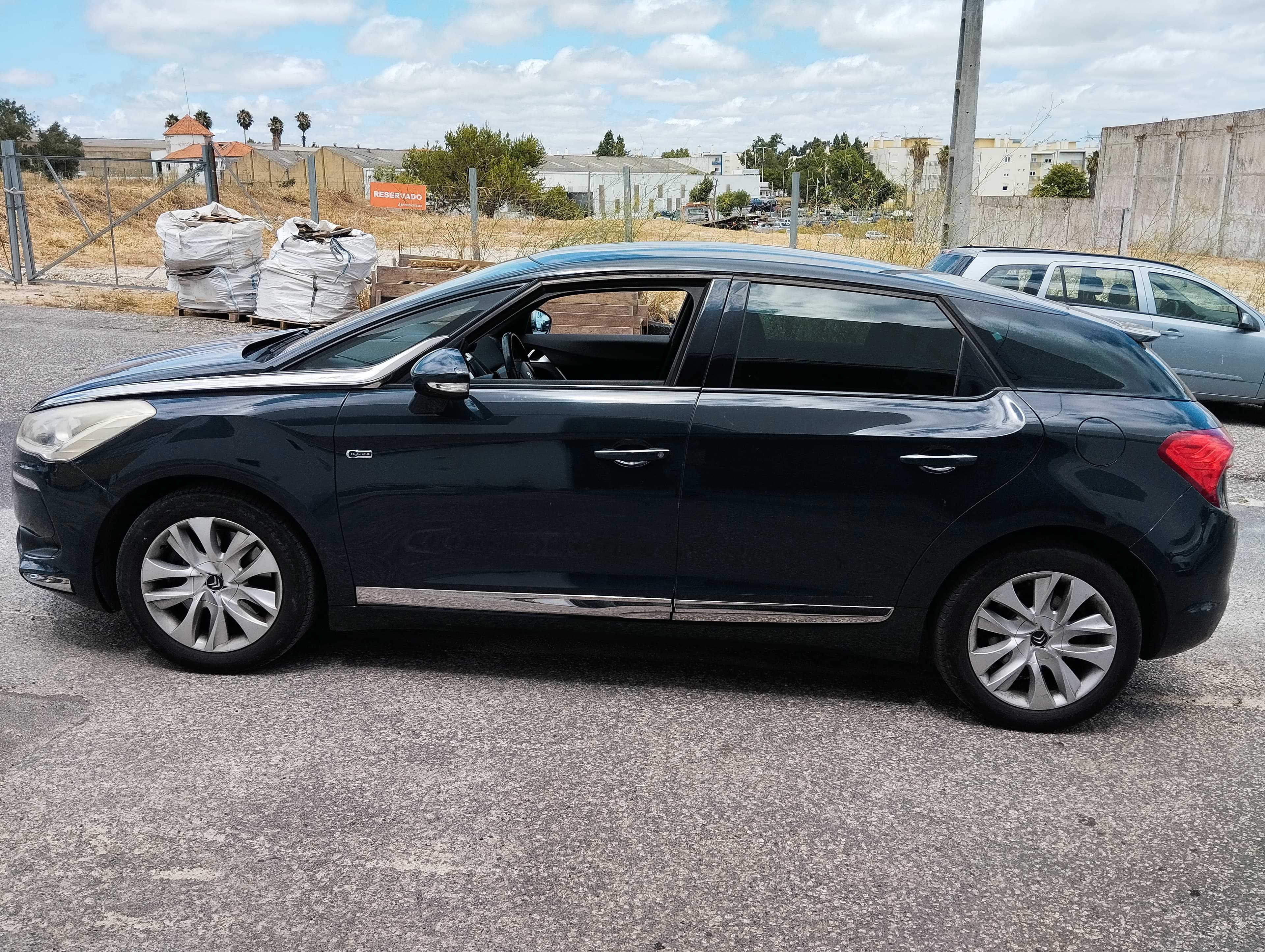 Citroën DS5 2.0 HDi Hybrid4 Allroad · Ano 2013 — imagem 4