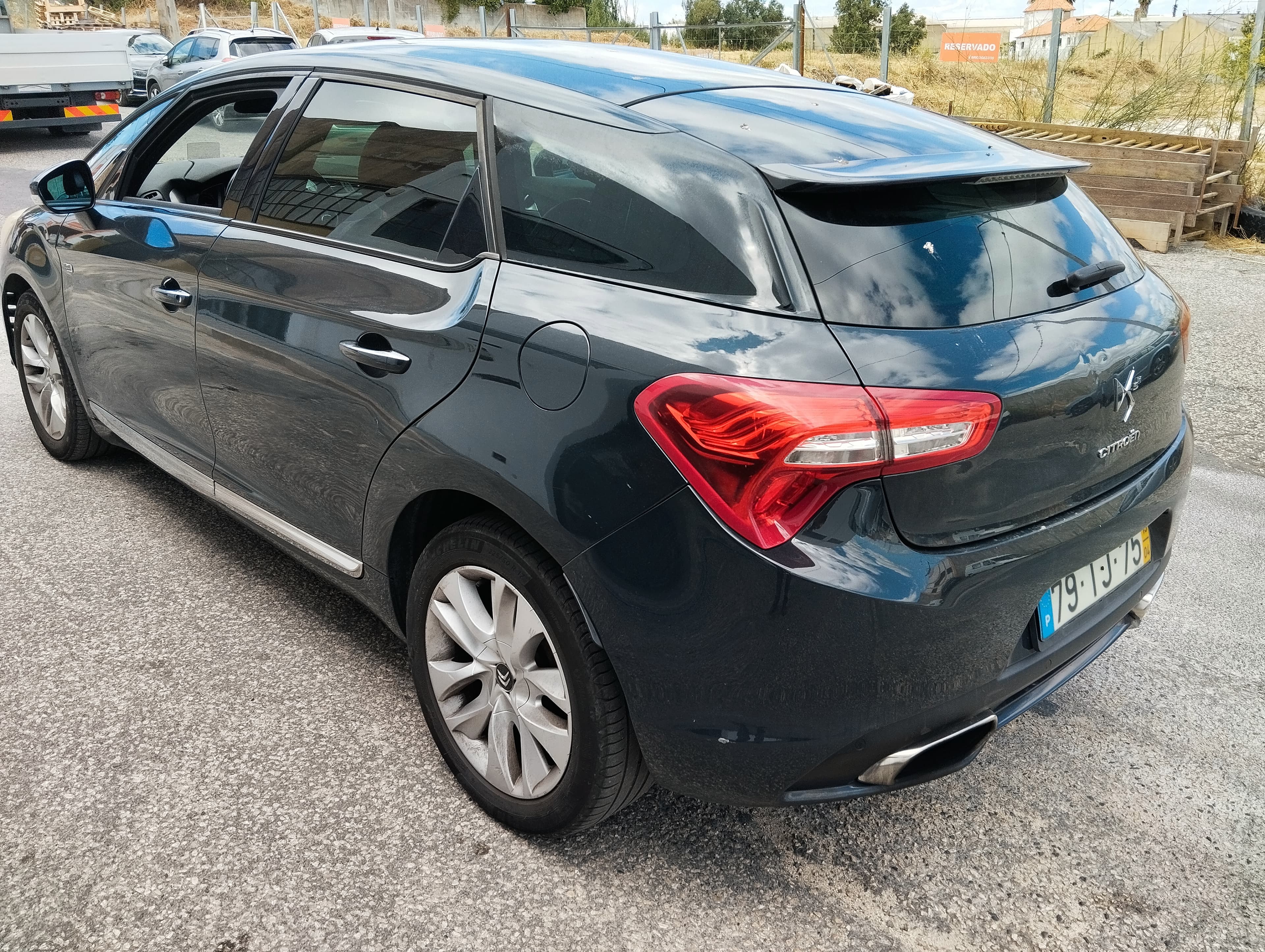 Citroën DS5 2.0 HDi Hybrid4 Allroad · Ano 2013 — imagem 5