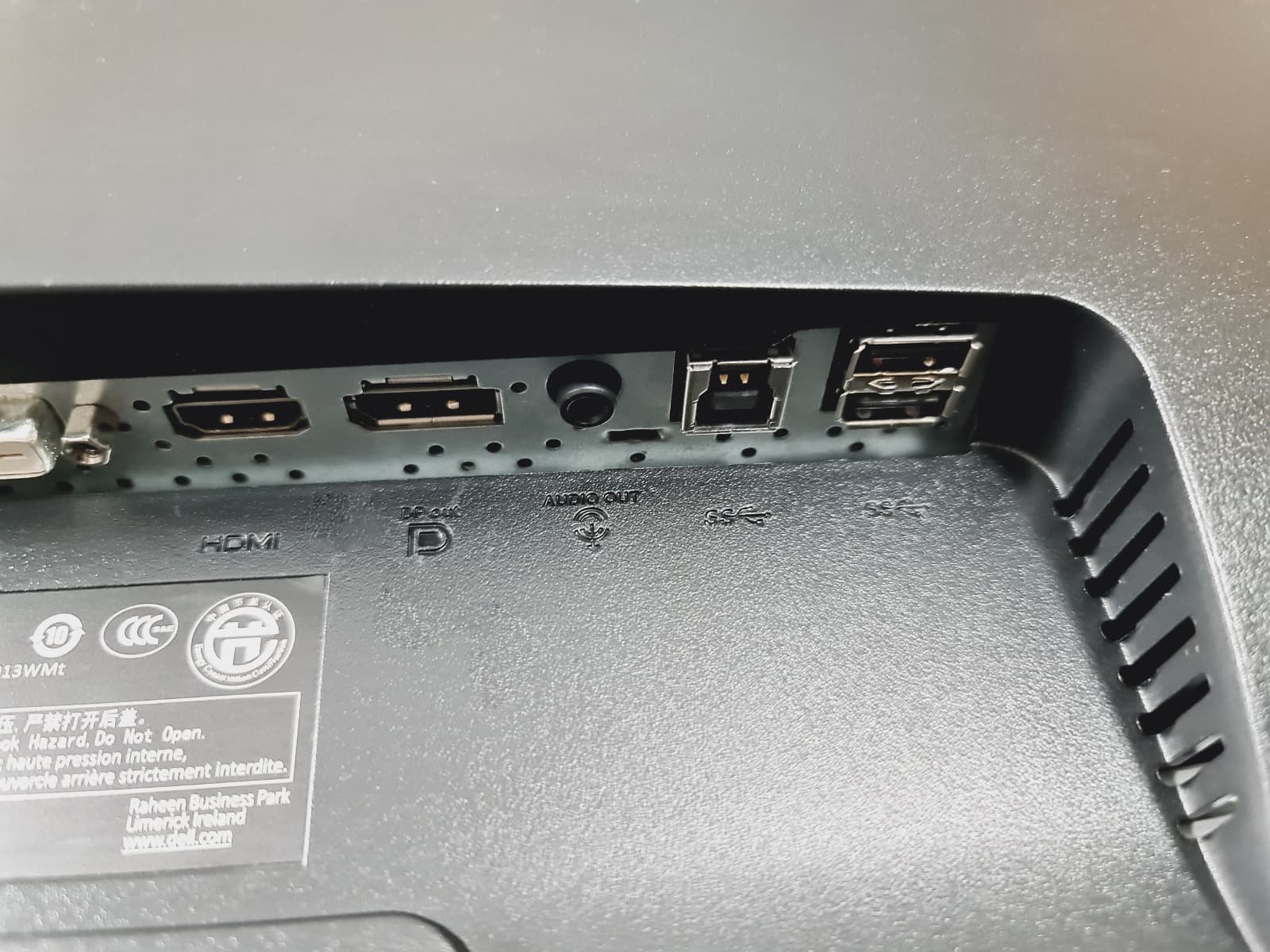 Dell LED Monitor — image 7