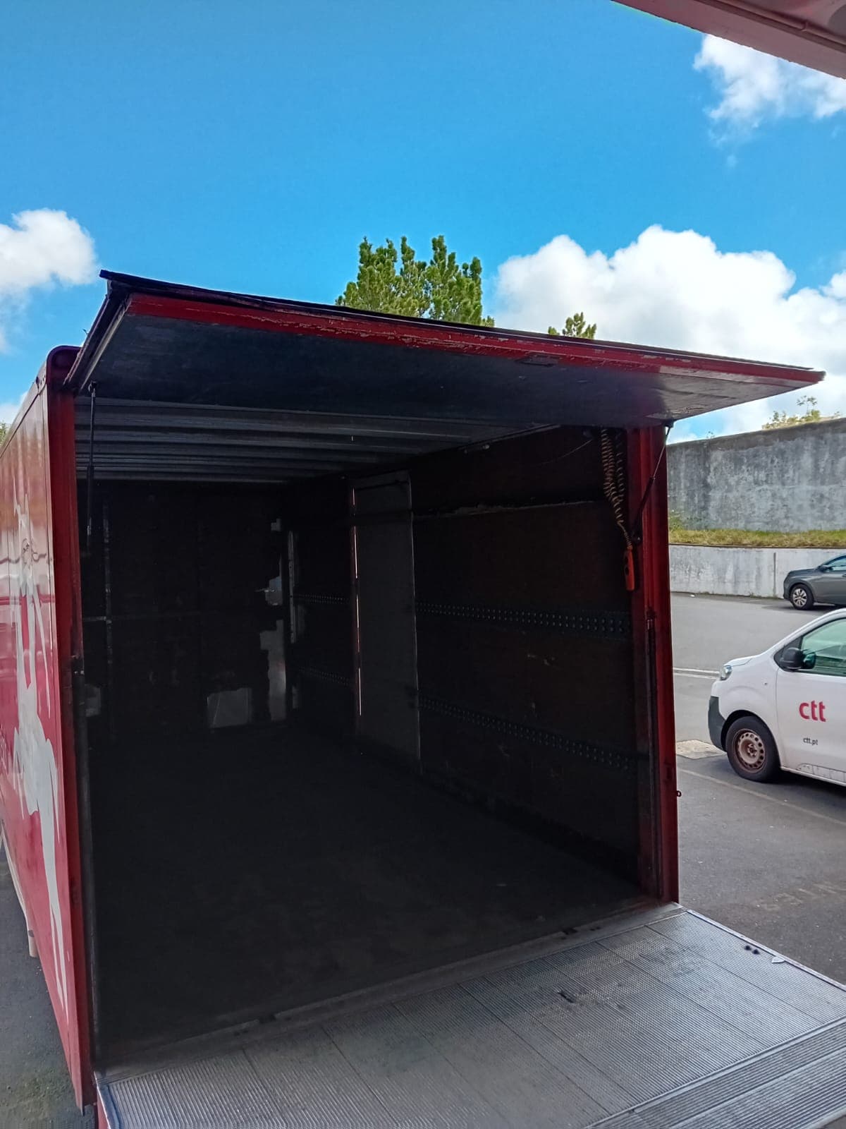 Mitsubishi Canter FE4P10-02 · Ano 2012 — imagem 15
