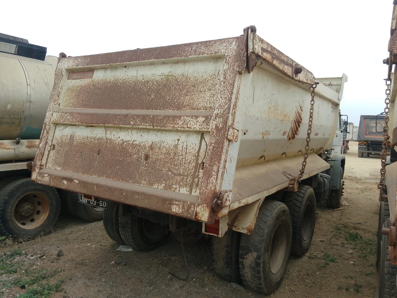 Camião Basculante Volkswagen Worker 31-310 — imagem 4