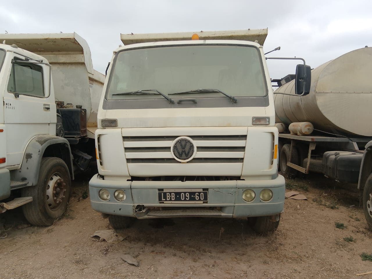 Camião Basculante Volkswagen Worker 31-310 — imagem 2