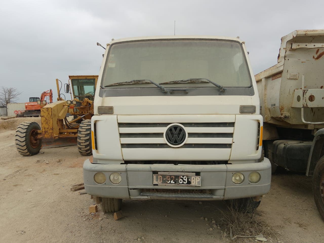 Camião Basculante Volkswagen Worker 31-310 — imagem 2