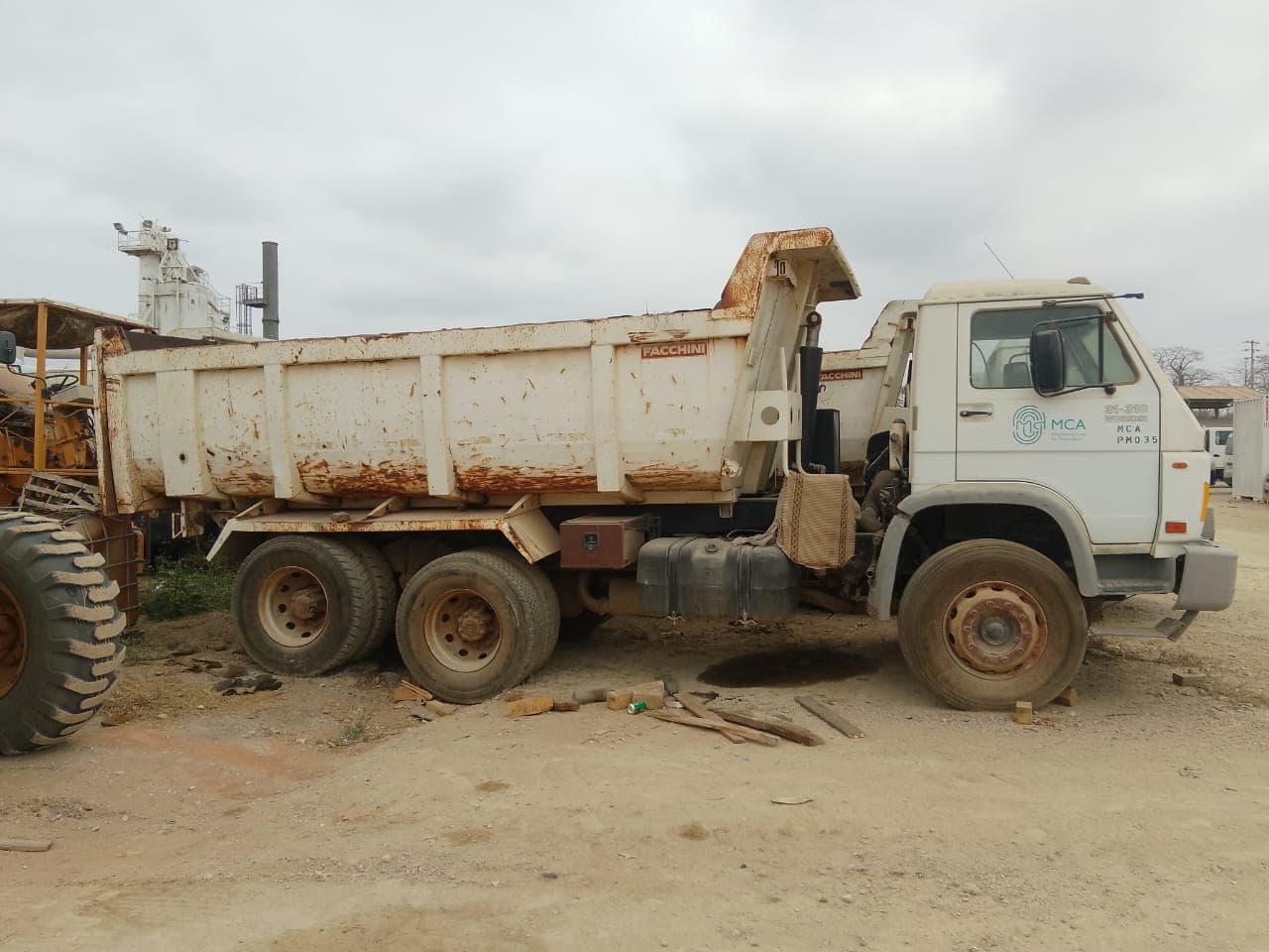 Camião Basculante Volkswagen Worker 31-310 — imagem 5
