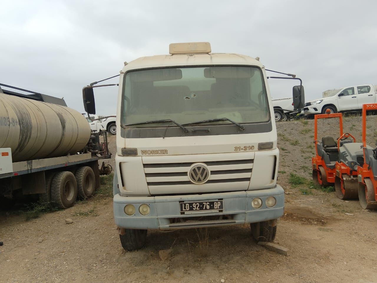 Camião Basculante Volkswagen Worker 31-310 — imagem 2