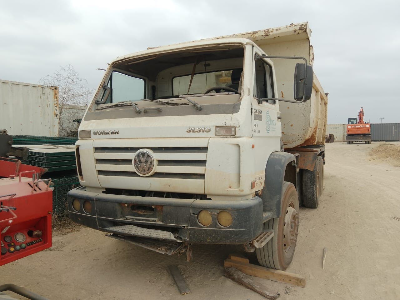 Camião Basculante da marca Volkswagen, modelo Worker 31-310