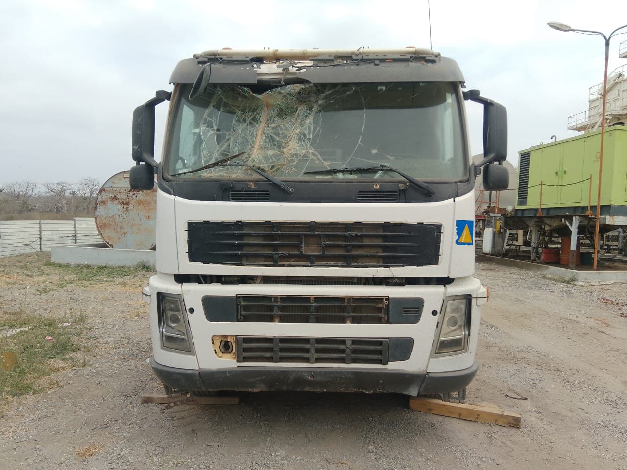 Camião Tractor Volvo FM 440 — imagen 2