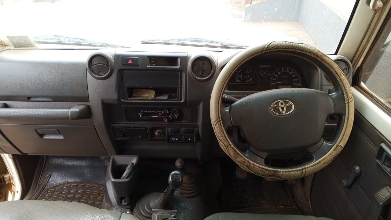 Toyota Land Cruiser — imagen 11