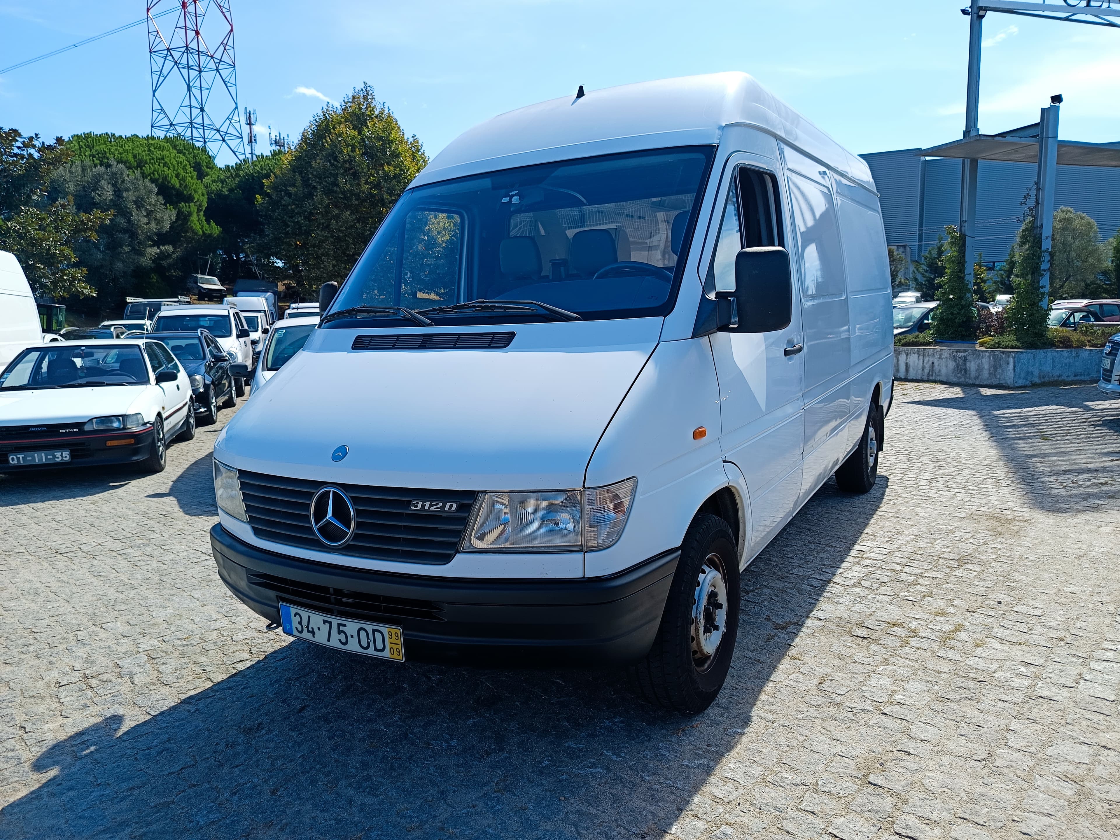Mercedes-Benz Sprinter · Ano 1999 — imagem 1
