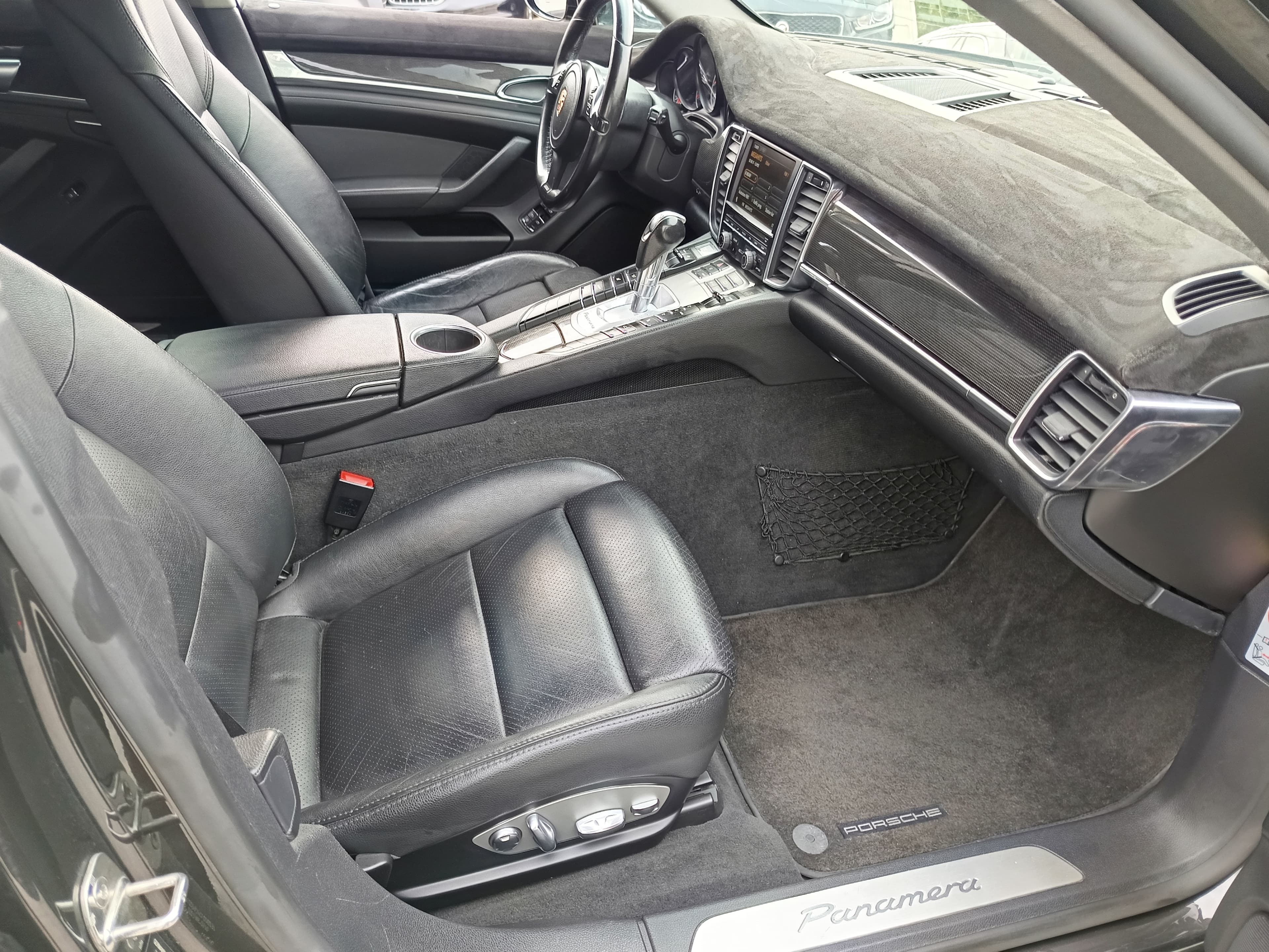 Porsche Panamera · Diesel · Ano 2011 — image 26