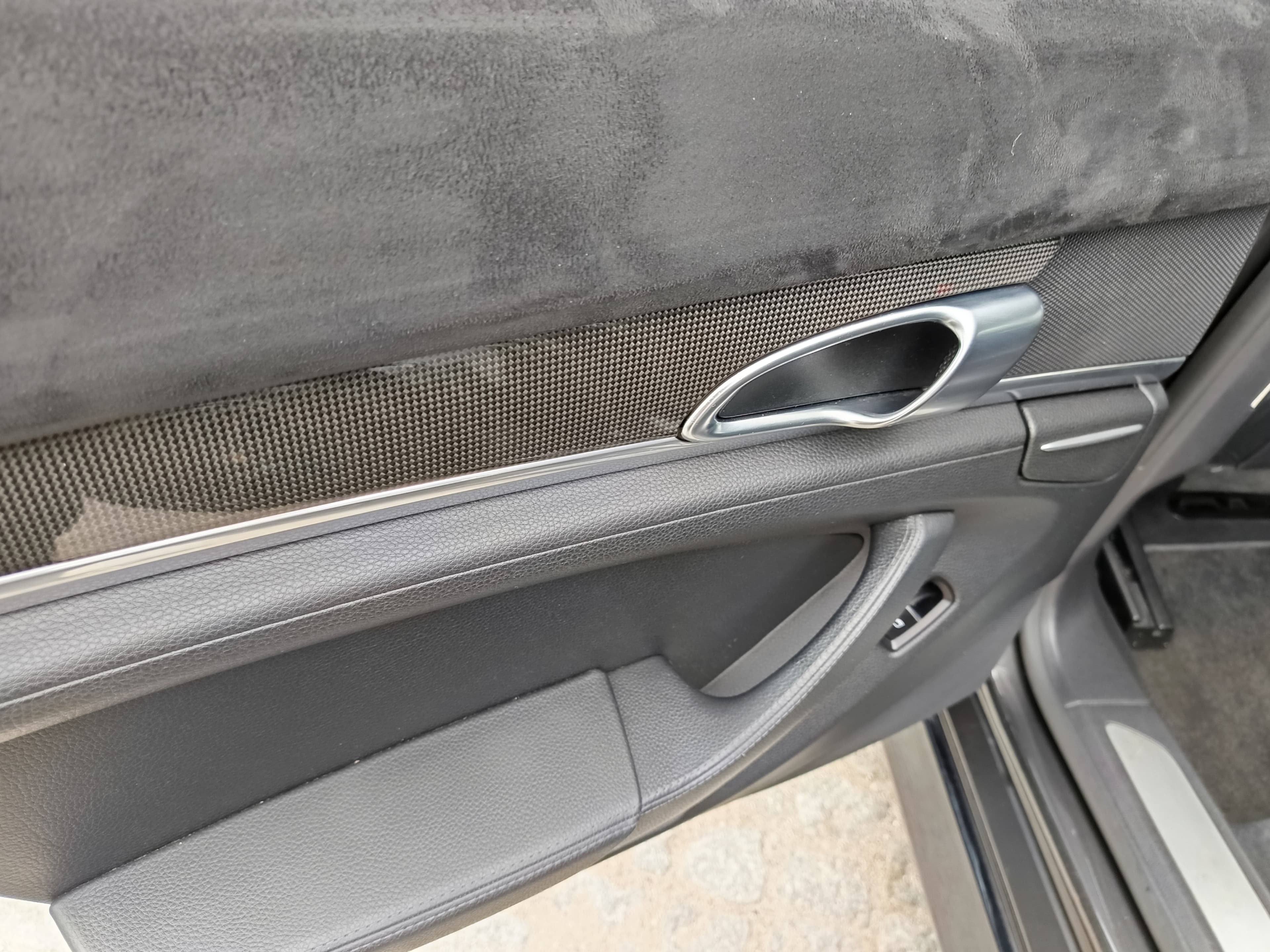 Porsche Panamera · Diesel · Ano 2011 — image 29