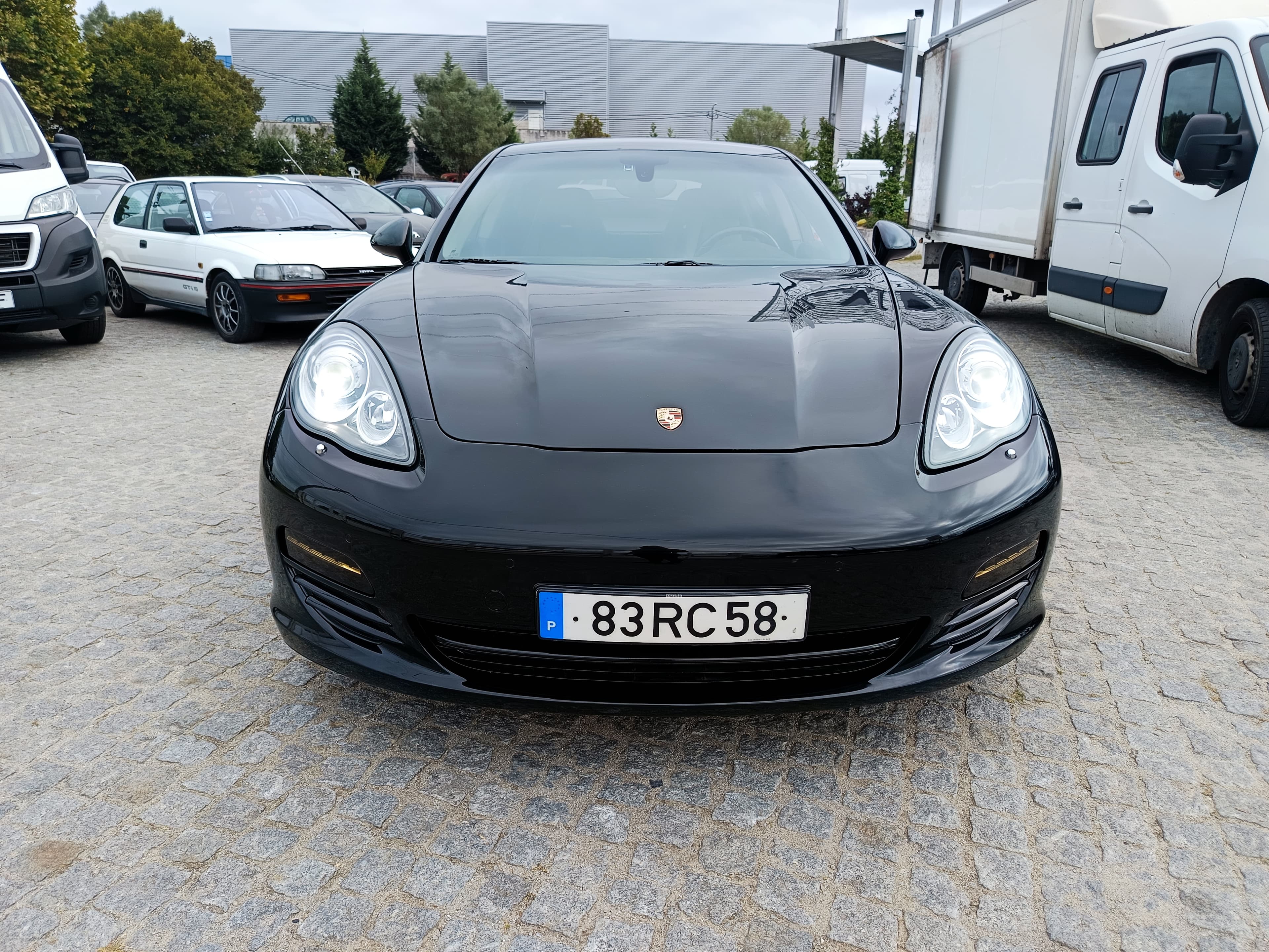 Porsche Panamera · Diesel · Ano 2011 — image 2