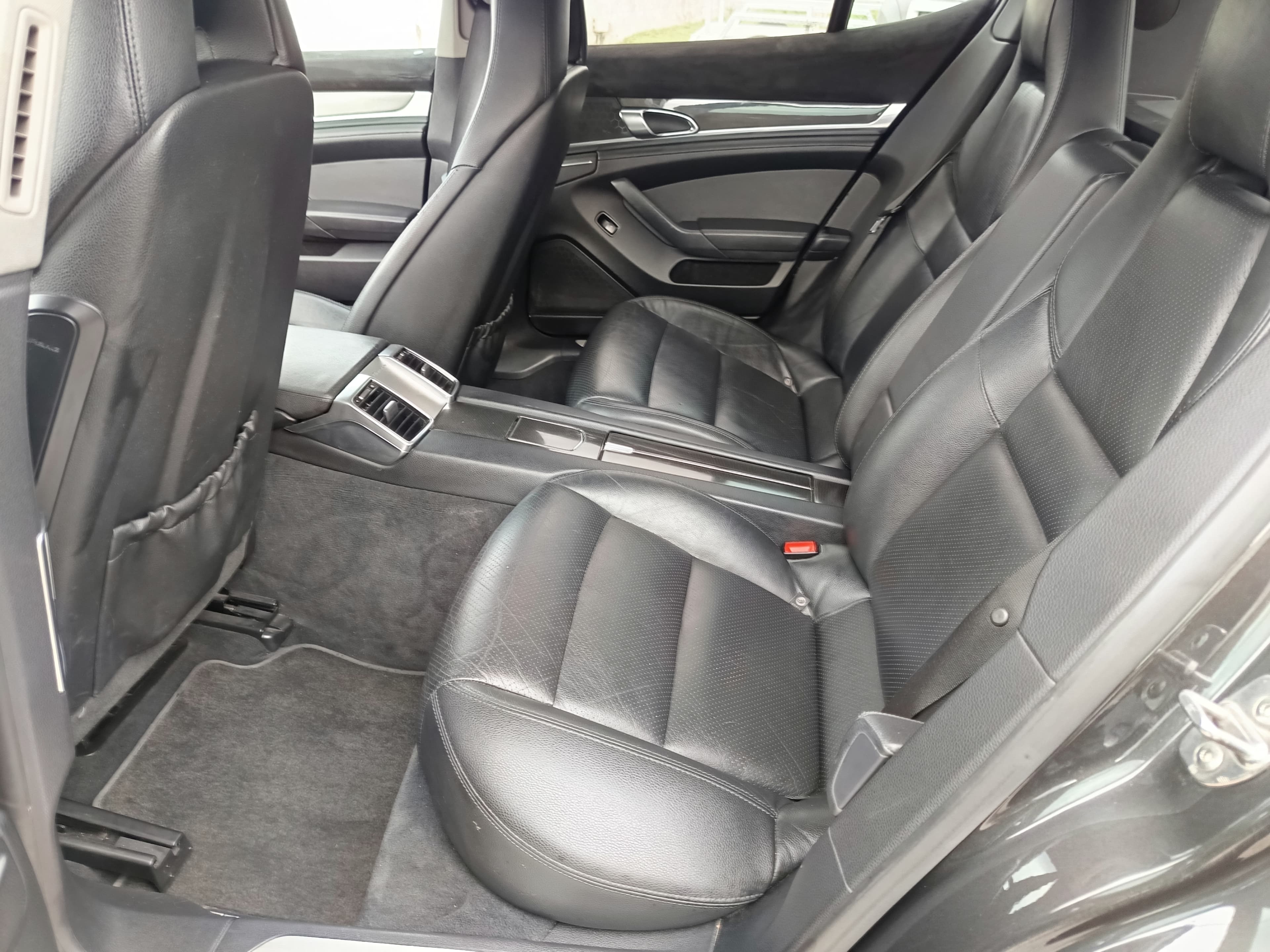 Porsche Panamera · Diesel · Ano 2011 — image 30