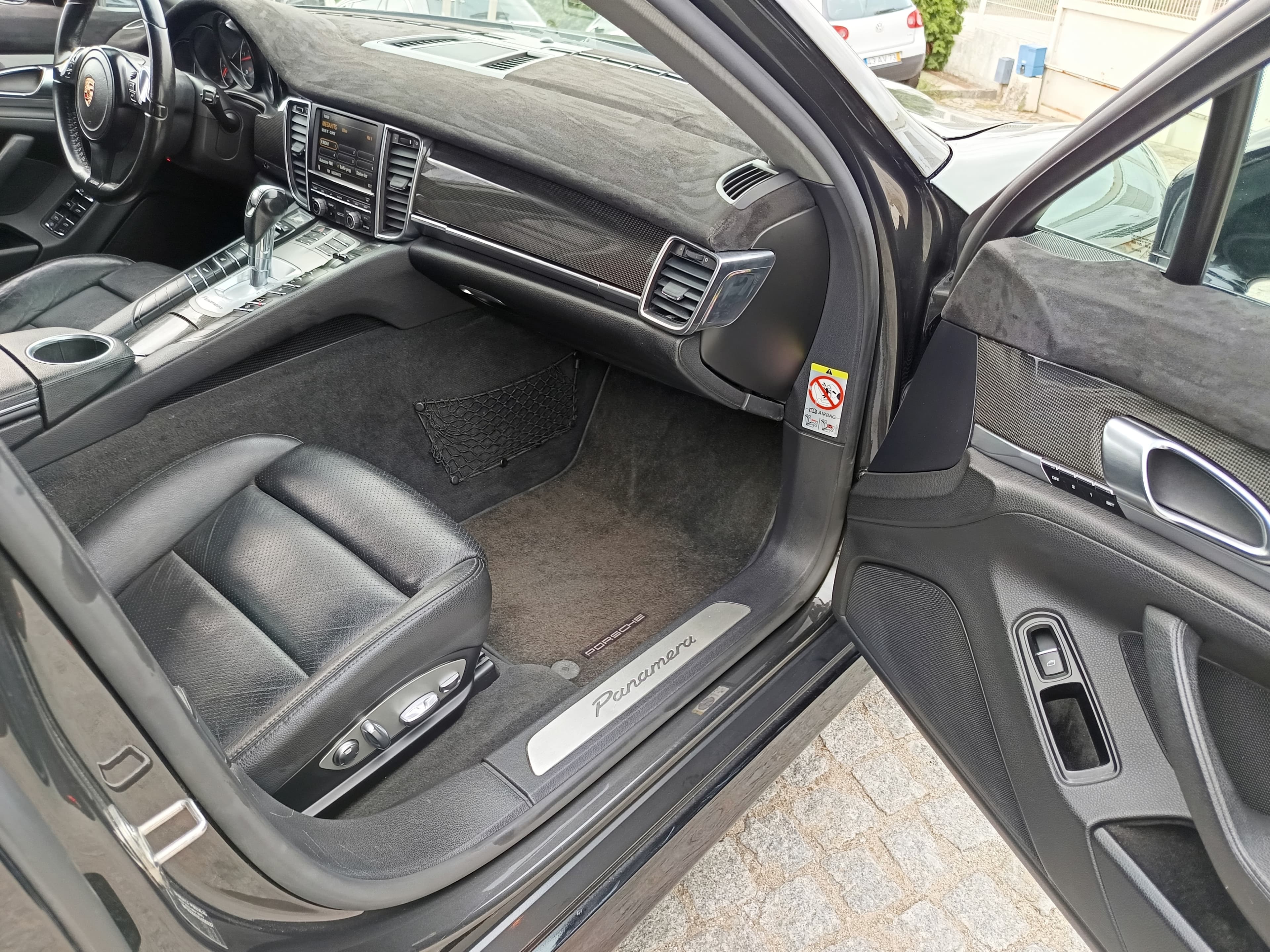 Porsche Panamera · Diesel · Ano 2011 — image 24