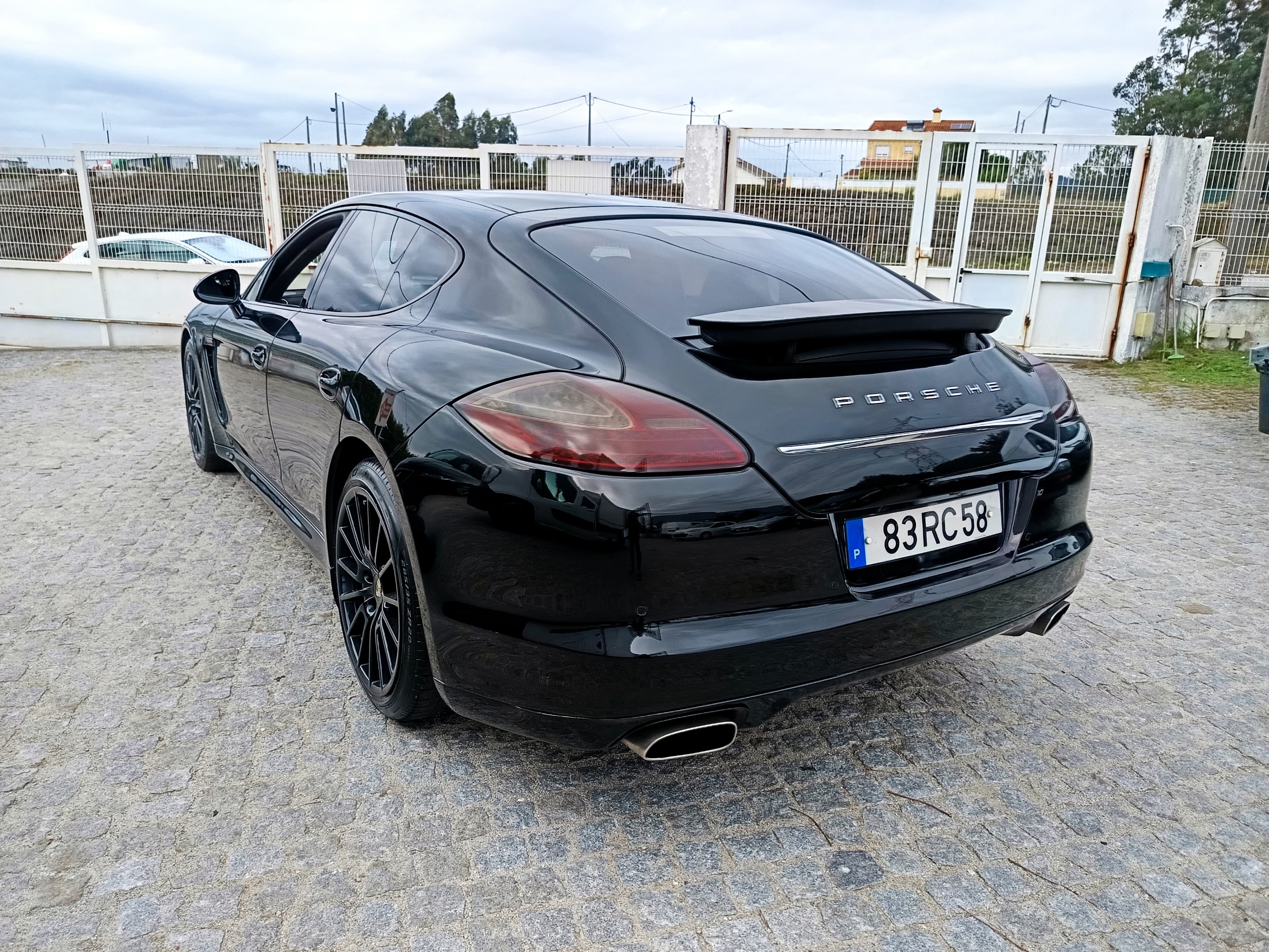 Porsche Panamera · Diesel · Ano 2011 — image 7