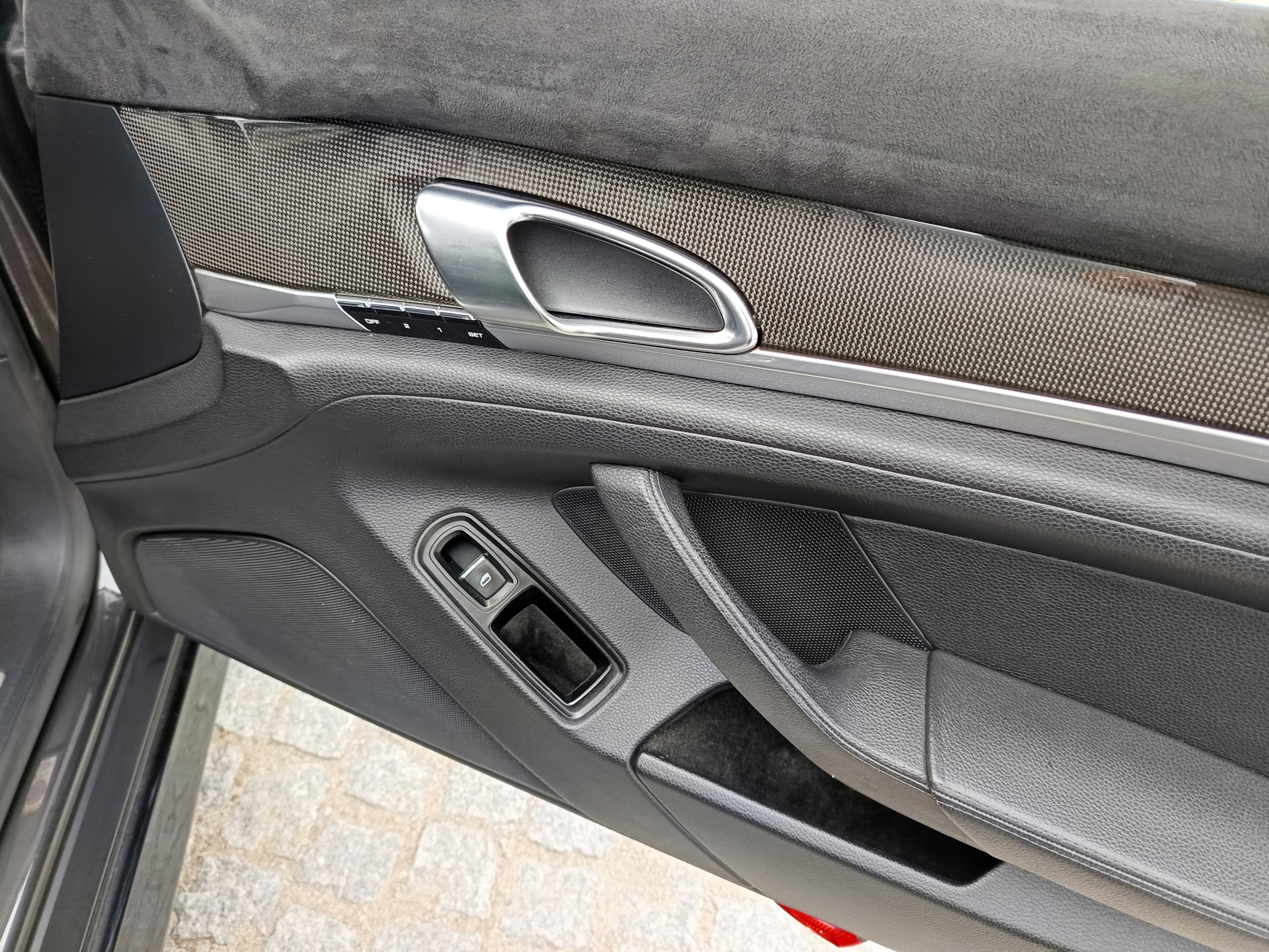 Porsche Panamera · Diesel · Ano 2011 — image 25