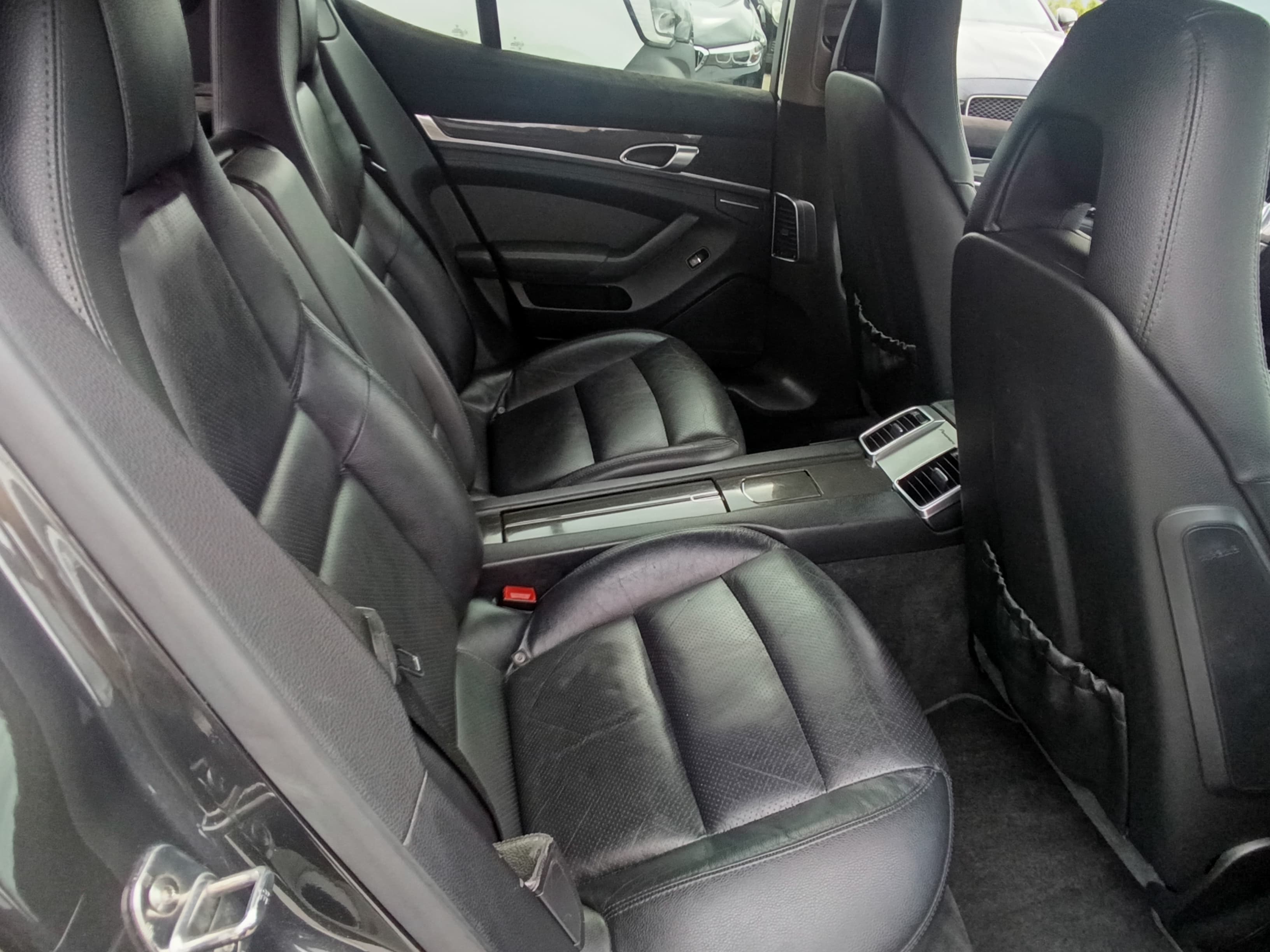 Porsche Panamera · Diesel · Ano 2011 — image 23