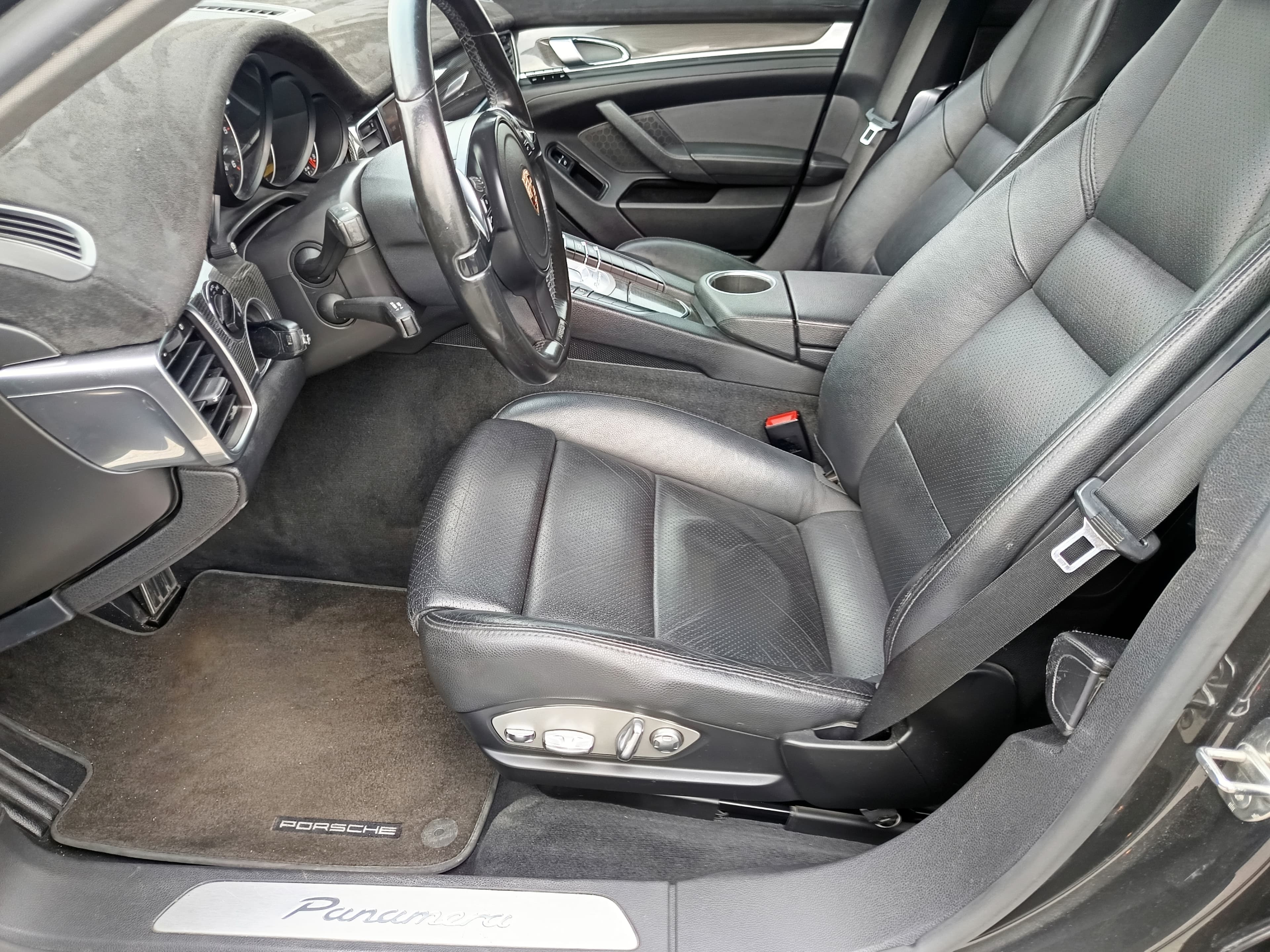 Porsche Panamera · Diesel · Ano 2011 — image 33