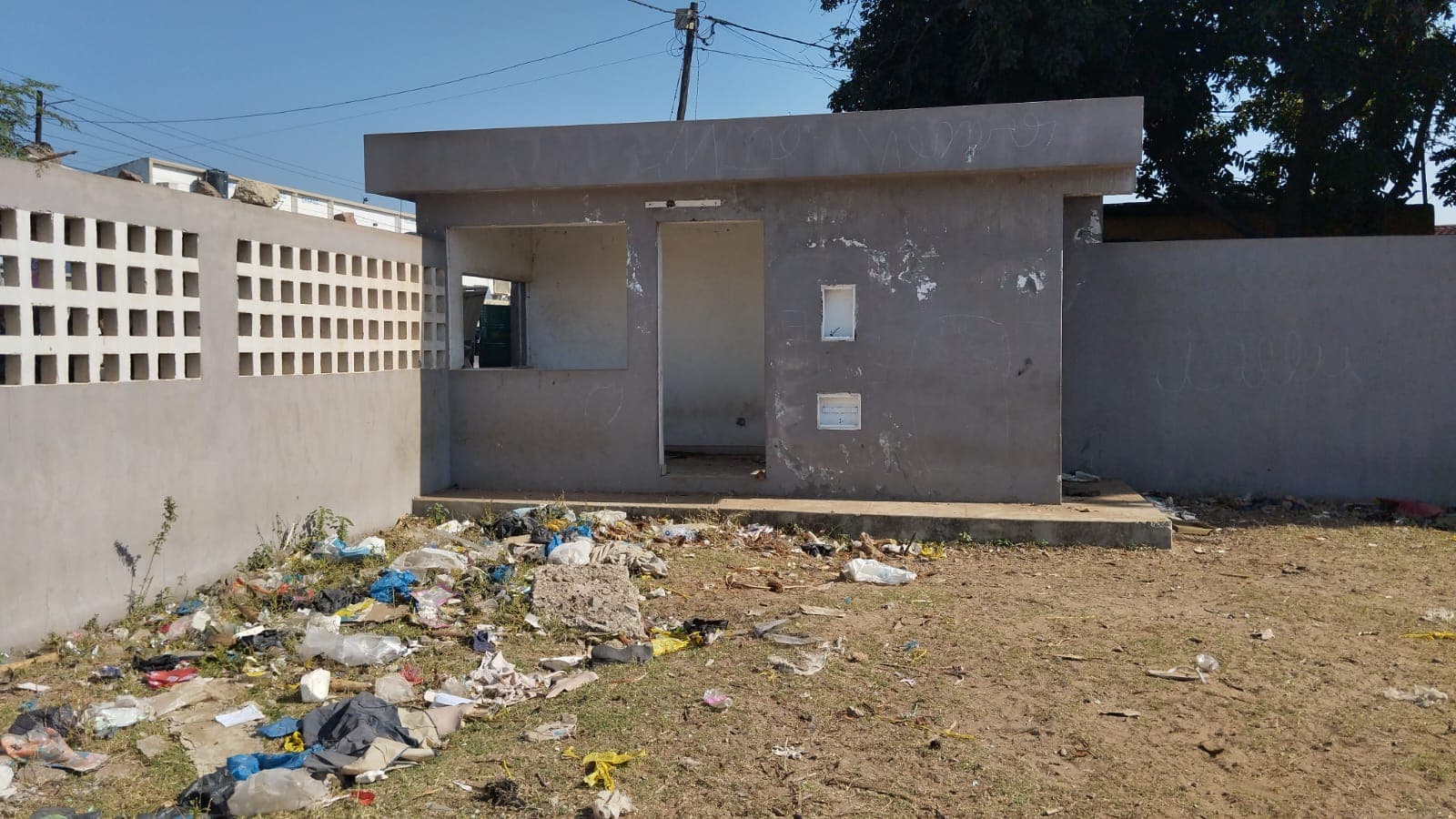 Infraestruturas em Terreno Murado na Zona Industrial da Matola — image 3