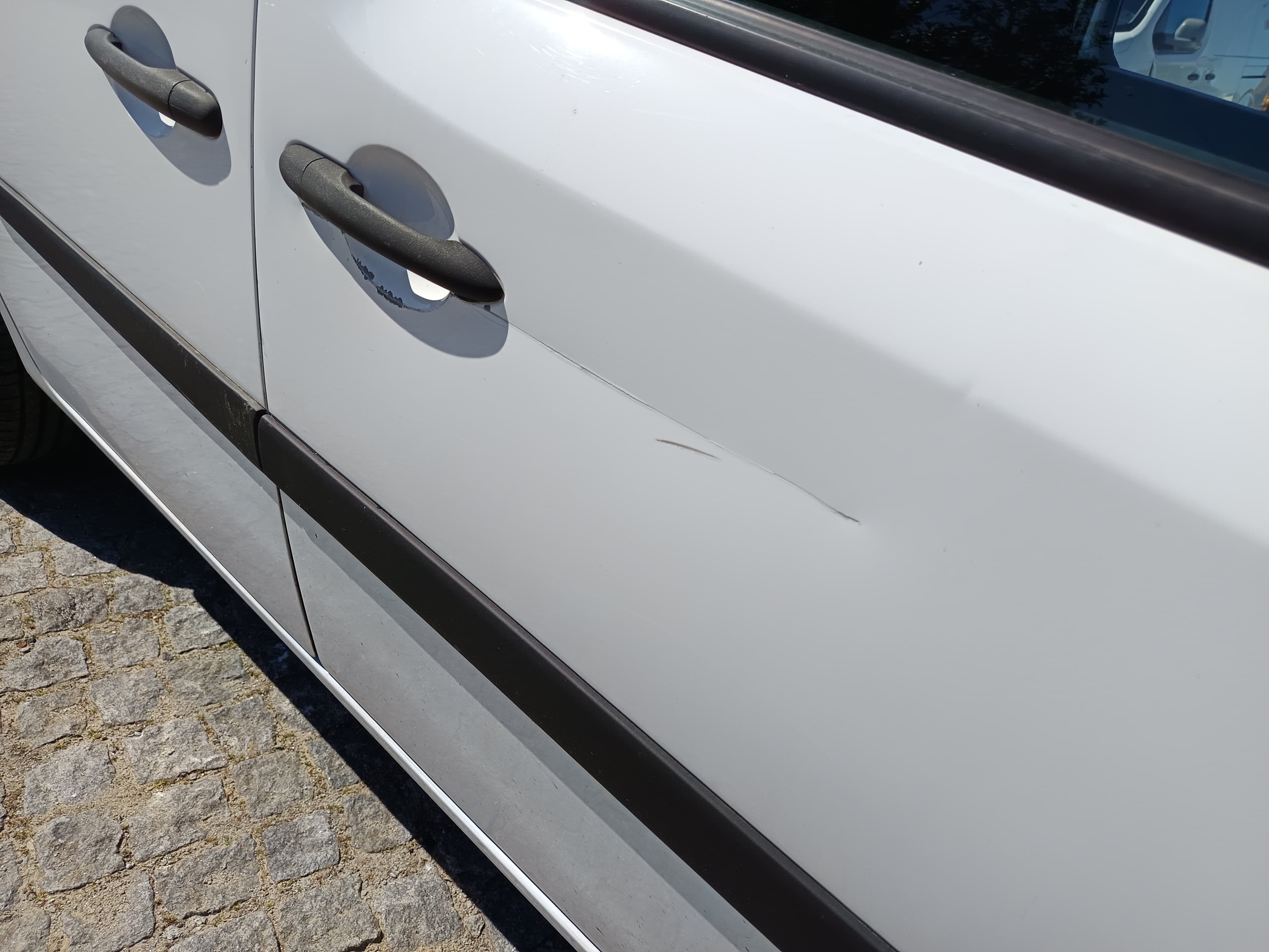 Renault Kangoo · Ano 2015 — imagem 8