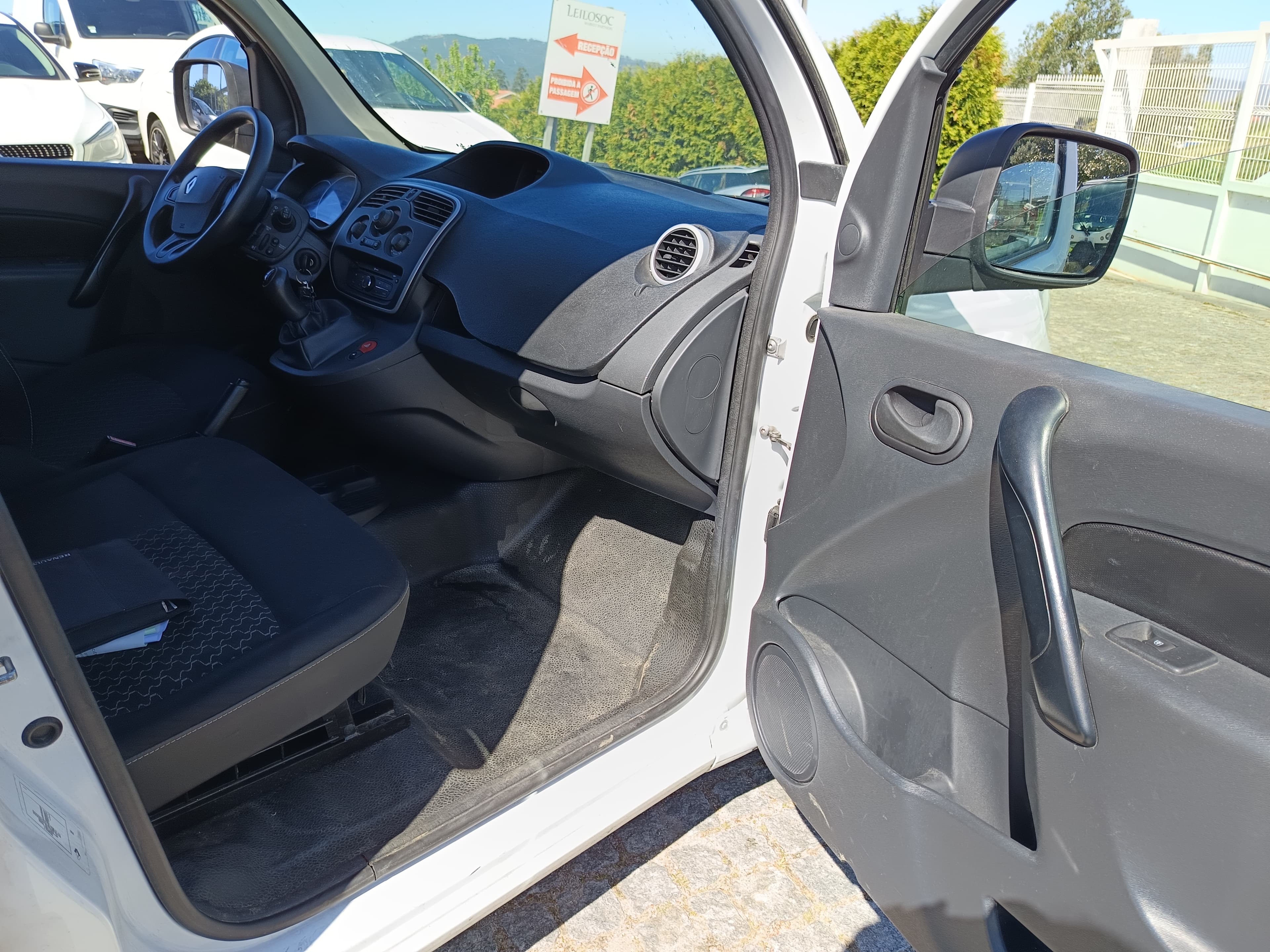 Renault Kangoo · Ano 2015 — imagem 20