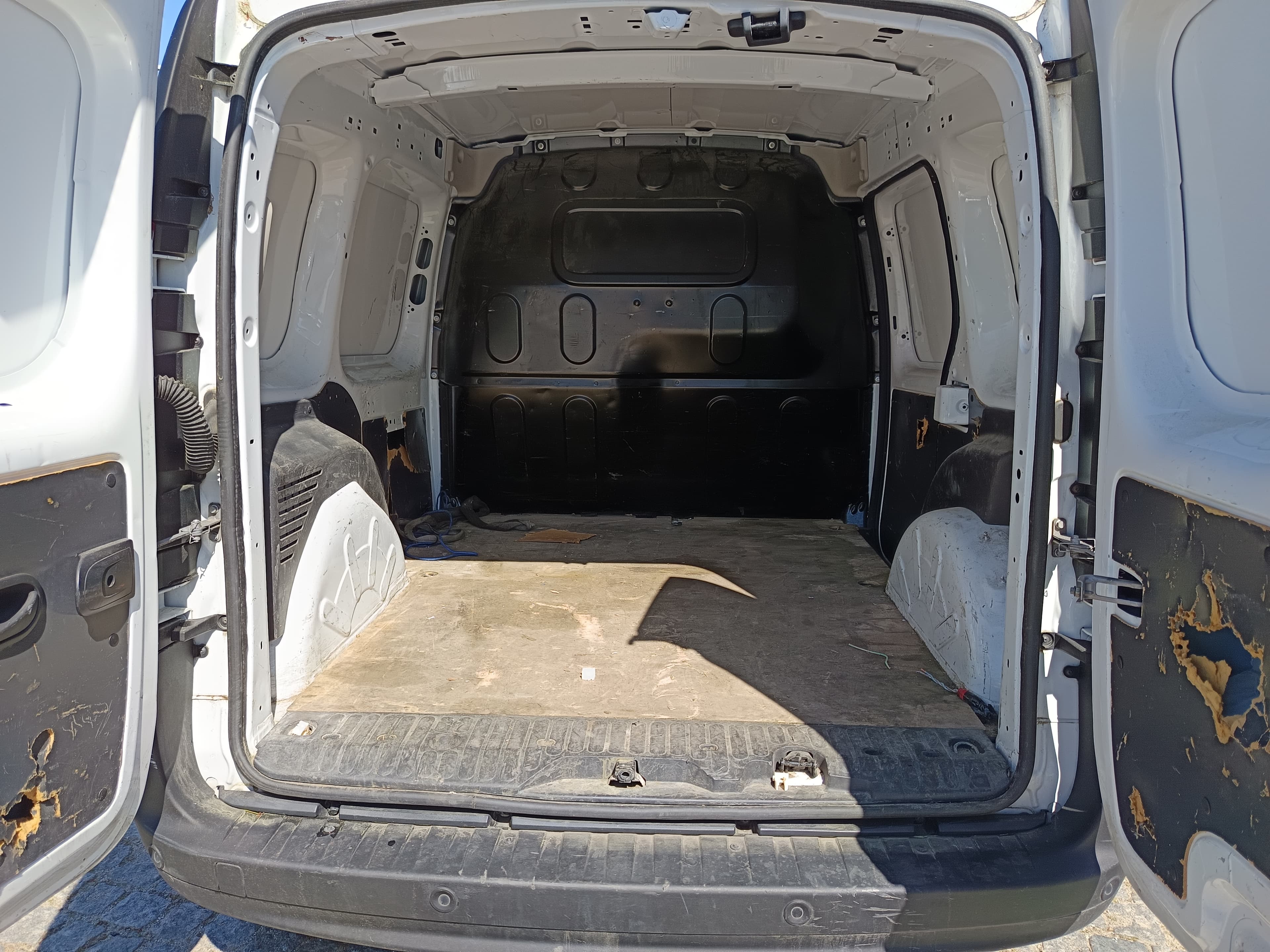 Renault Kangoo · Ano 2015 — imagem 18