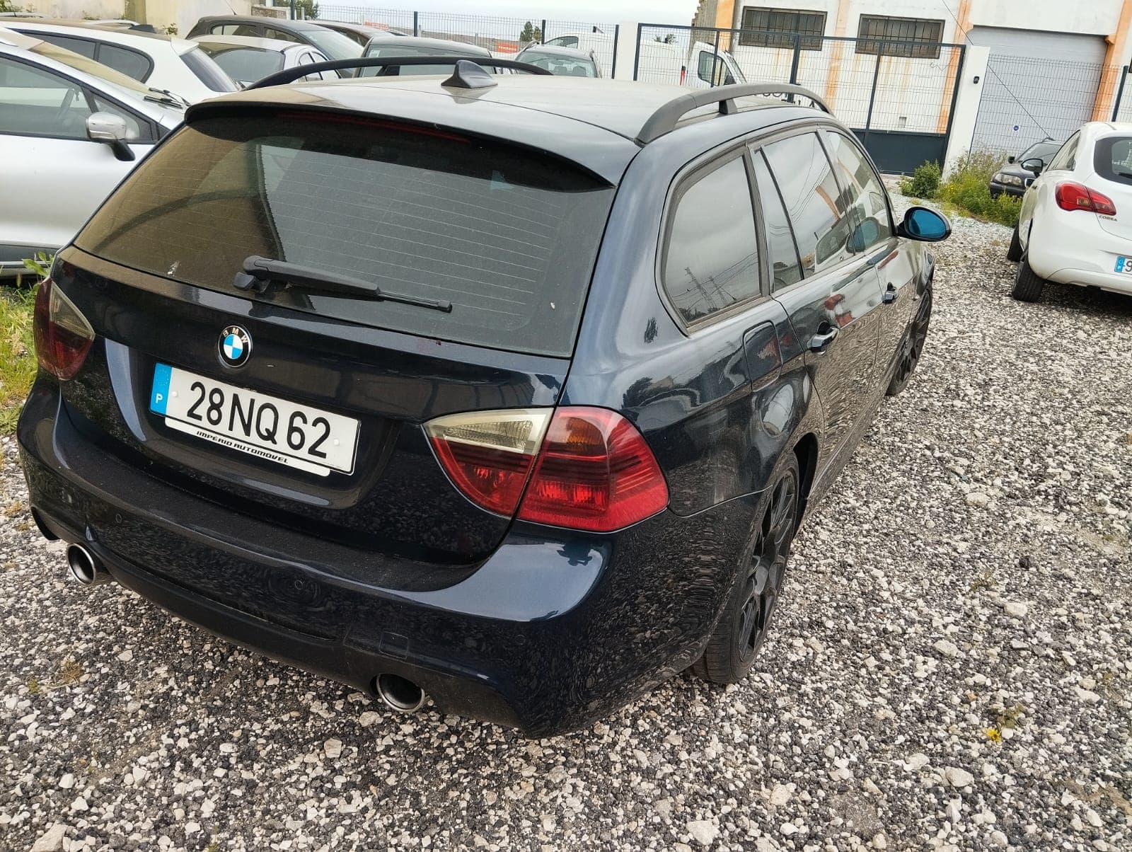 BMW 318d · Ano 2008 — imagem 4