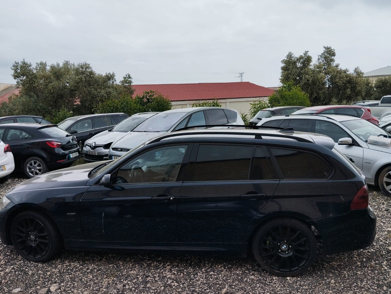 BMW 318d · Ano 2008 — imagem 7