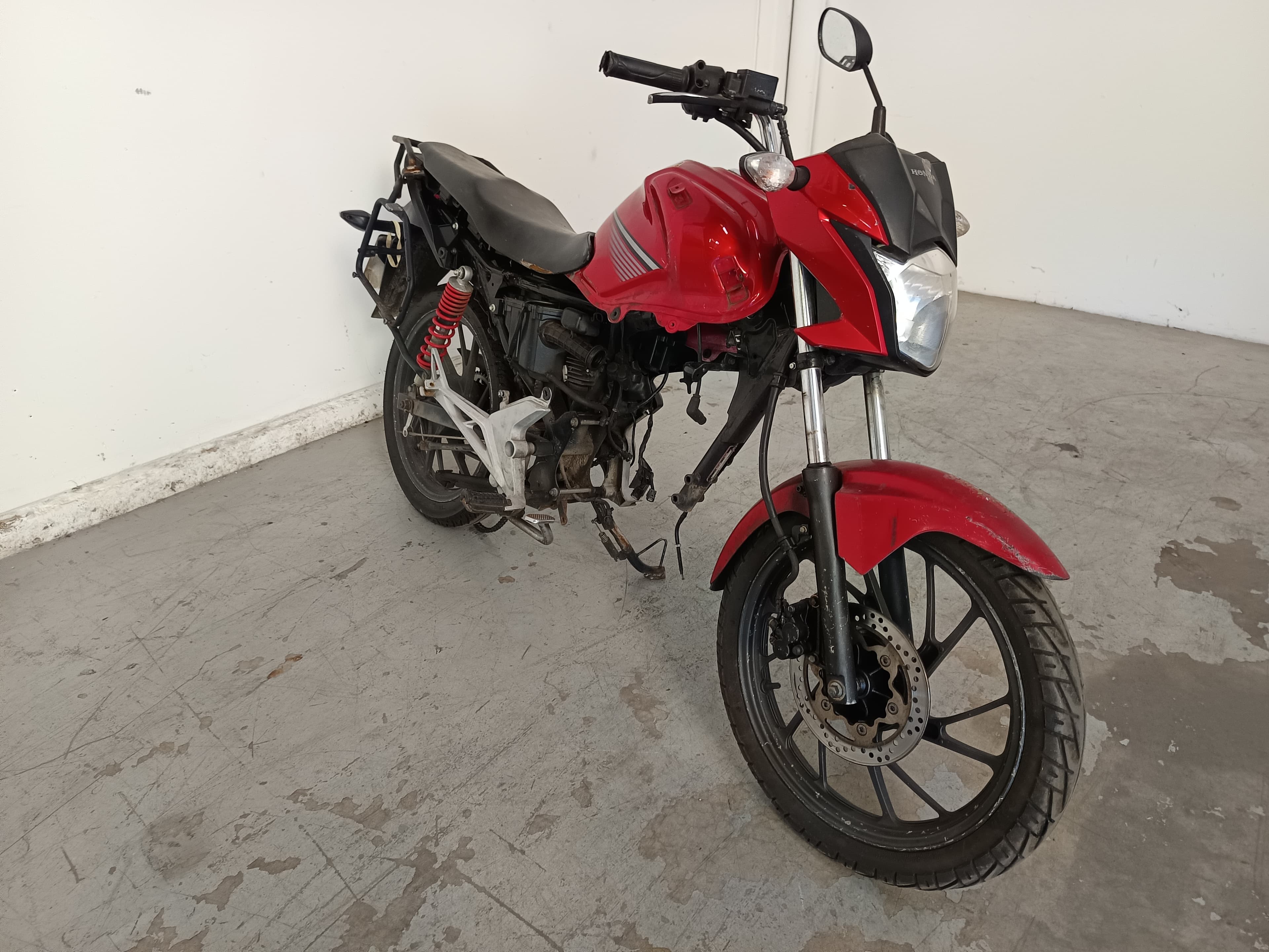 HONDA CB 125 F · Ano 2016 — image 2