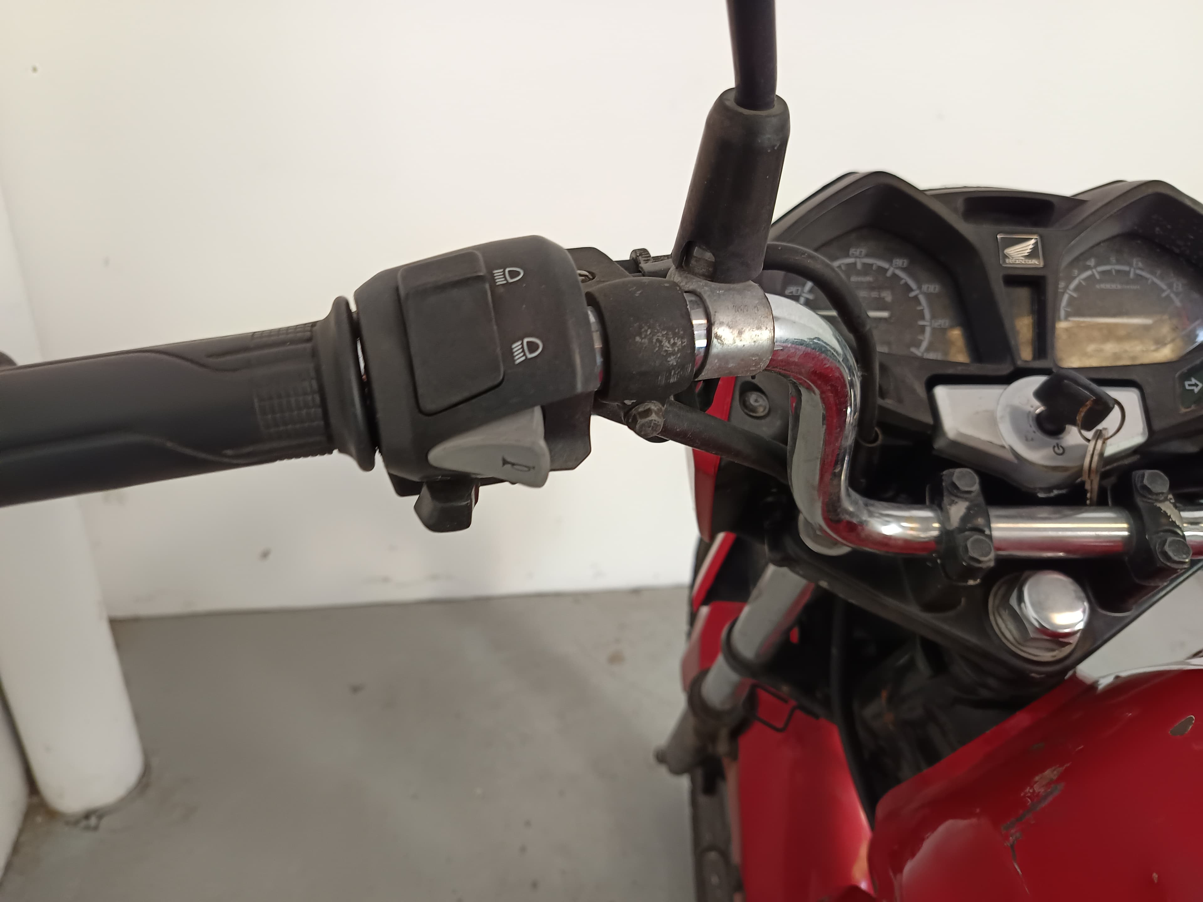 HONDA CB 125 F · Ano 2016 — image 8
