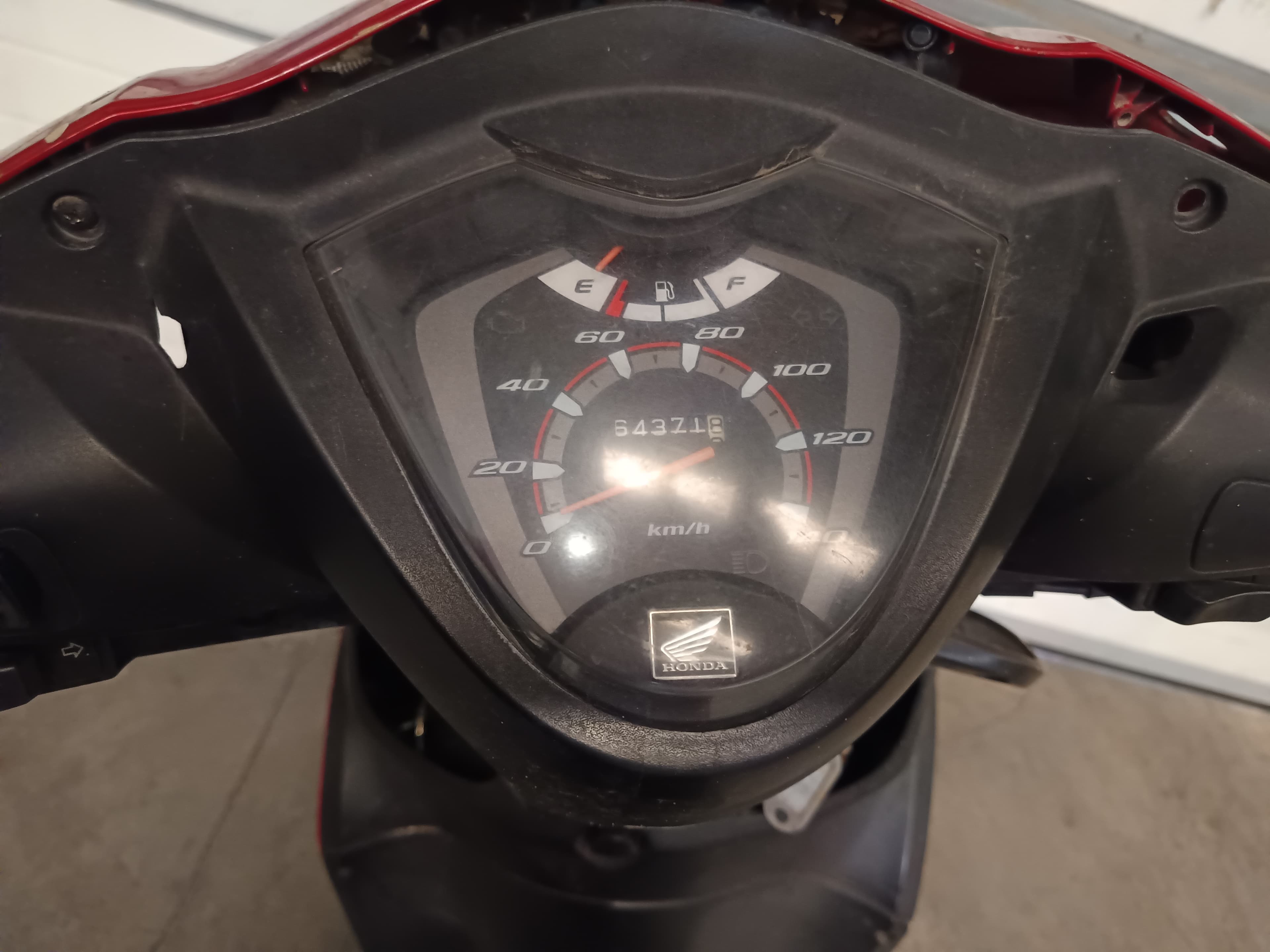HONDA Vision NSC 110 · Ano 2012 — imagem 11