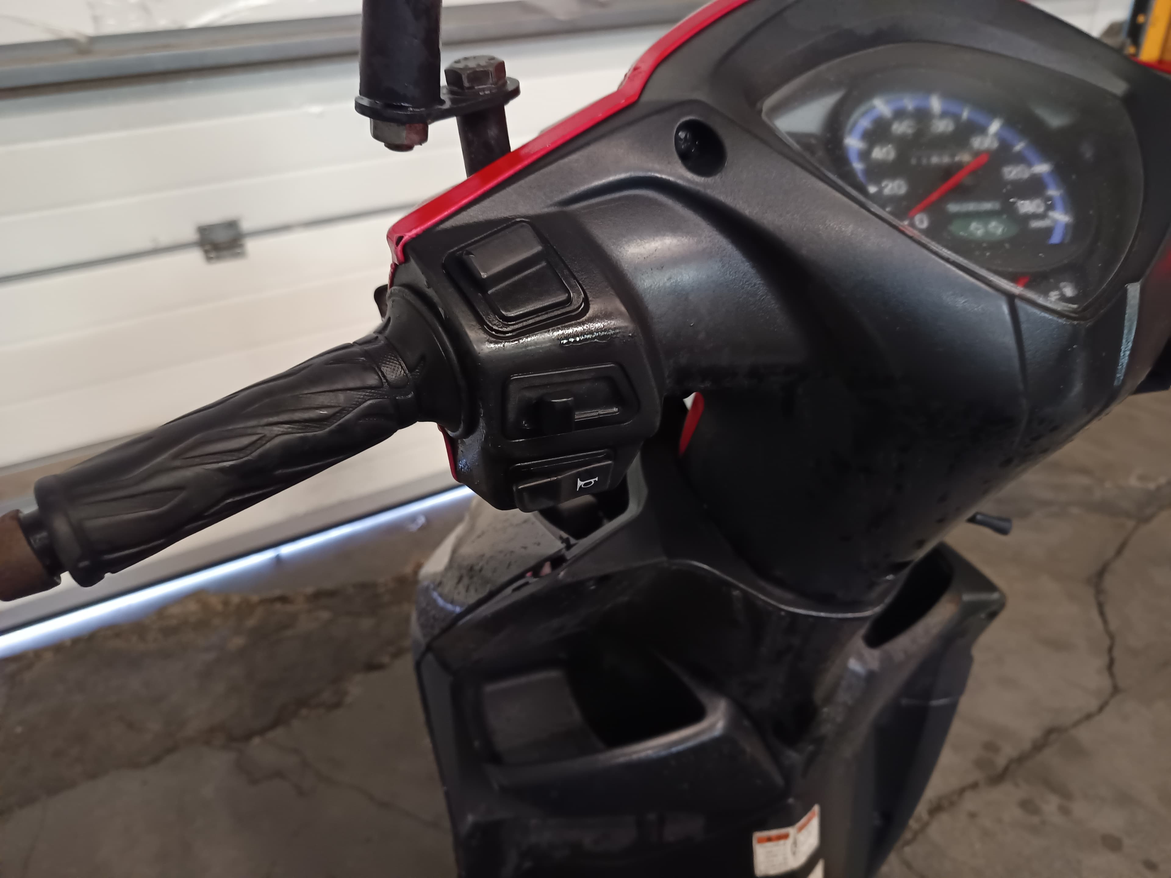 SUZUKI UK 110 Address · Ano 2015 — imagem 9