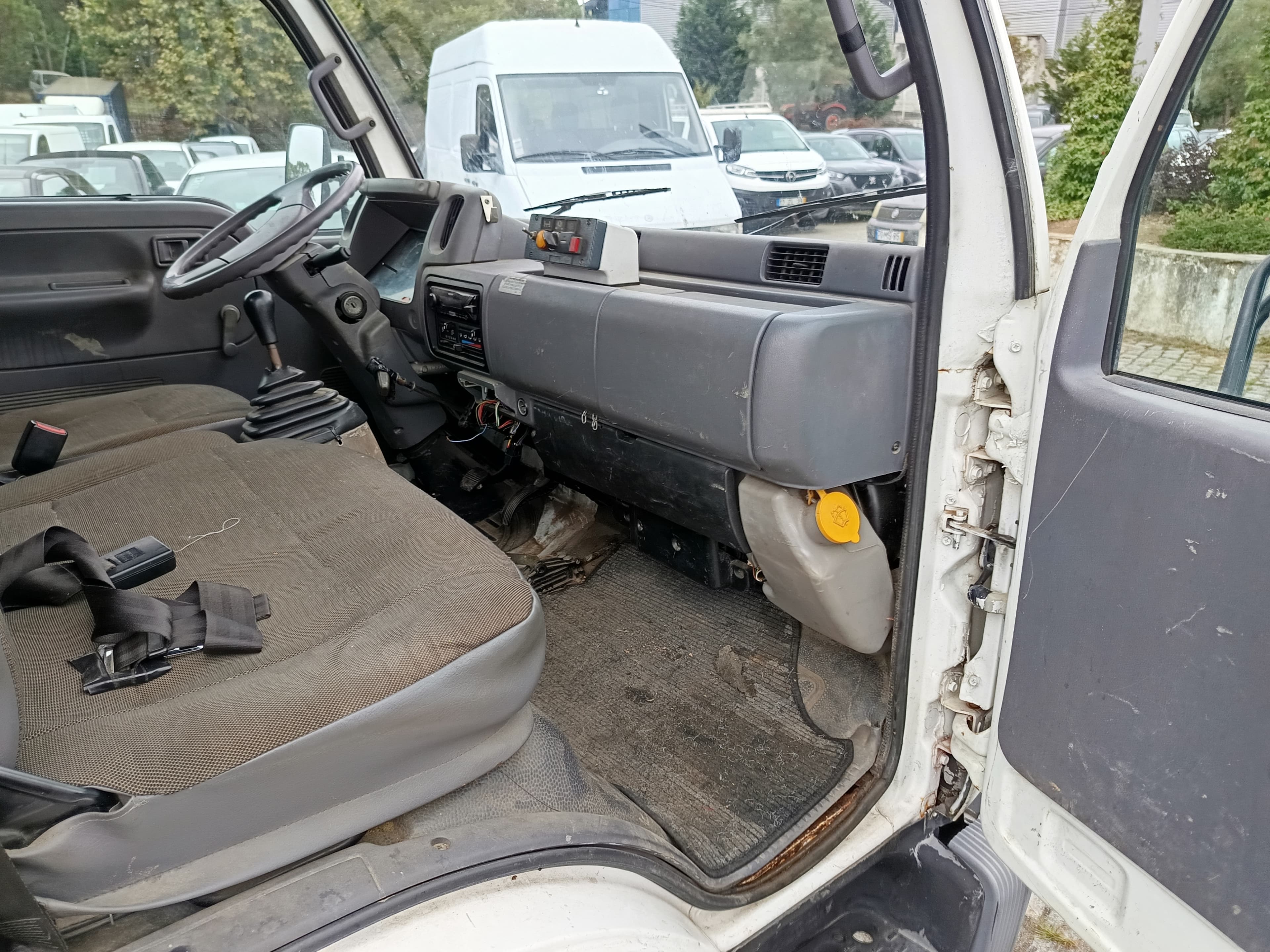 Nissan Cabstar Com Plataforma Elevatória · Ano 2007 — imagem 19