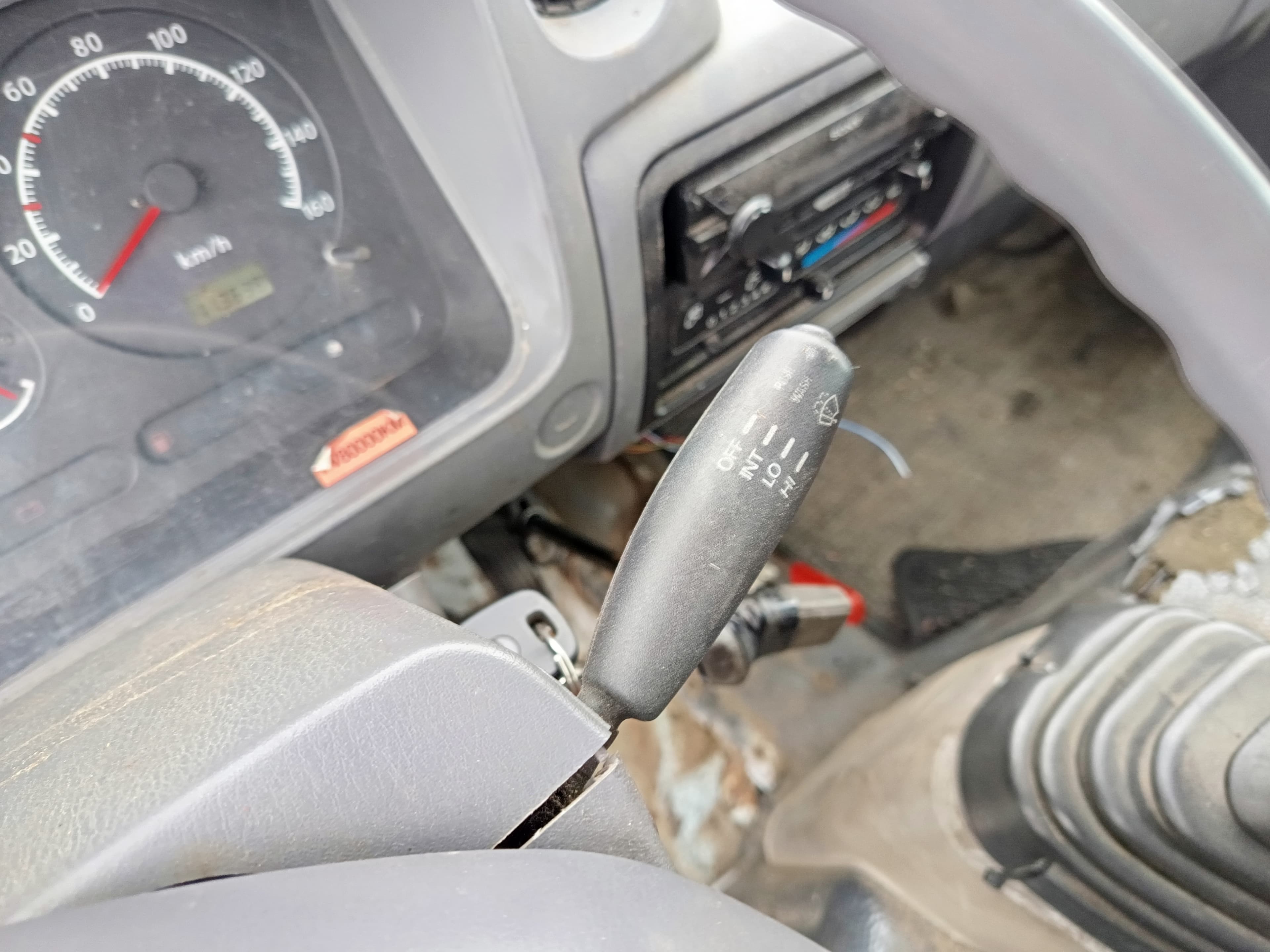 Nissan Cabstar Com Plataforma Elevatória · Ano 2007 — imagem 30