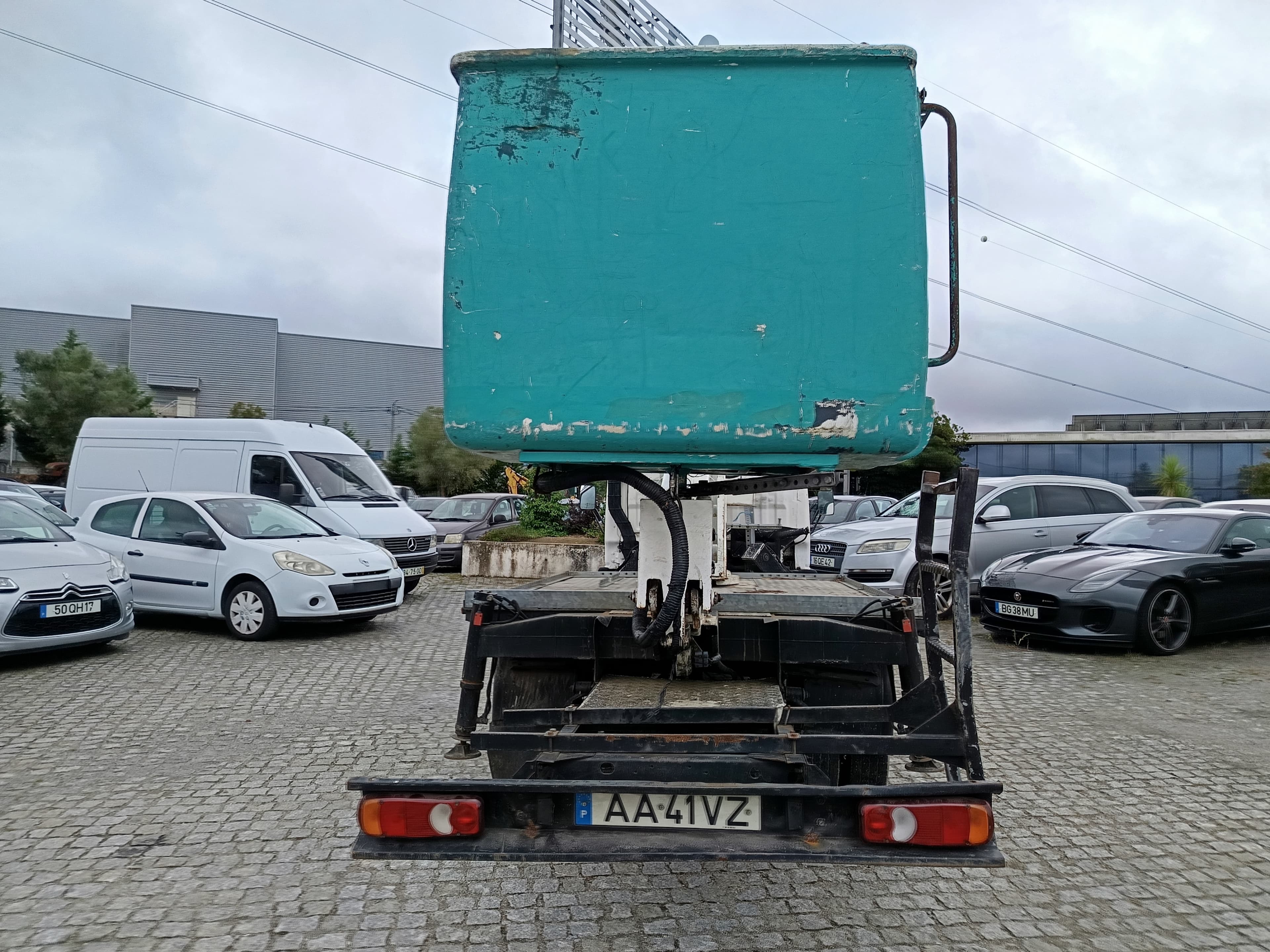 Nissan Cabstar Com Plataforma Elevatória · Ano 2007 — imagem 8