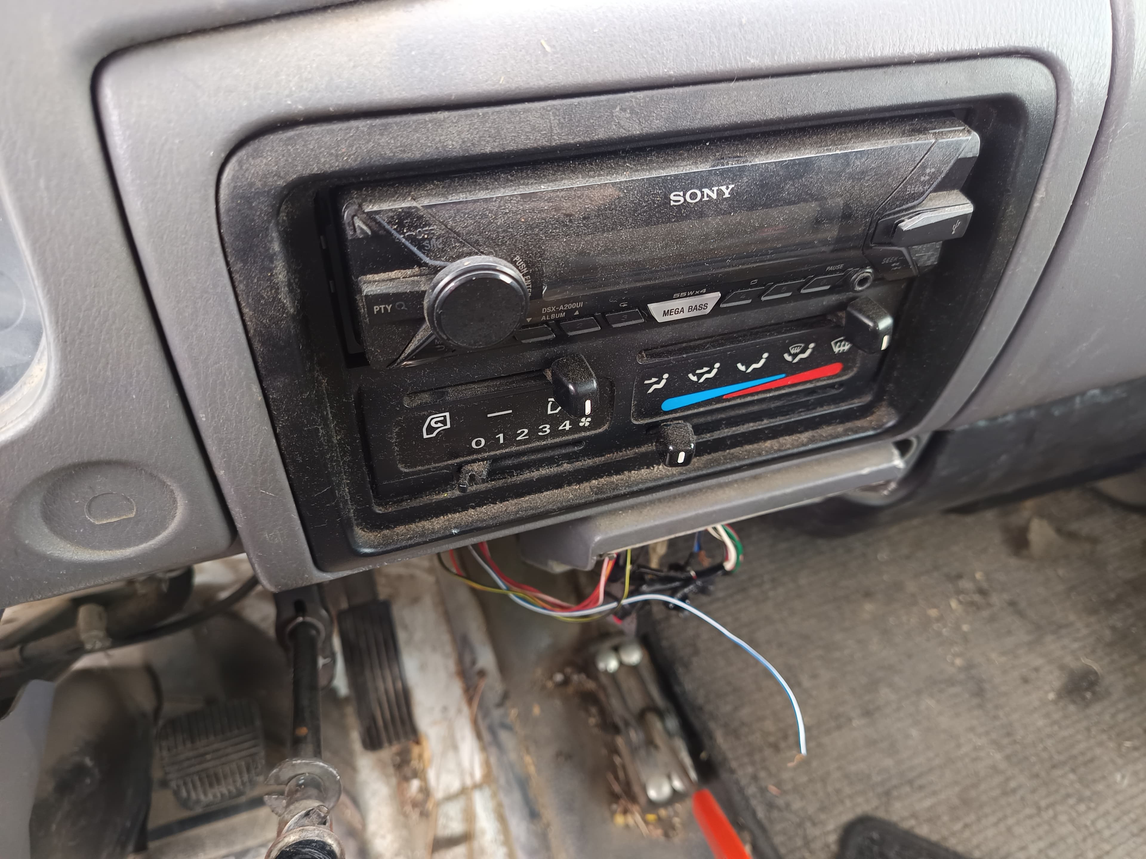 Nissan Cabstar Com Plataforma Elevatória · Ano 2007 — imagem 28