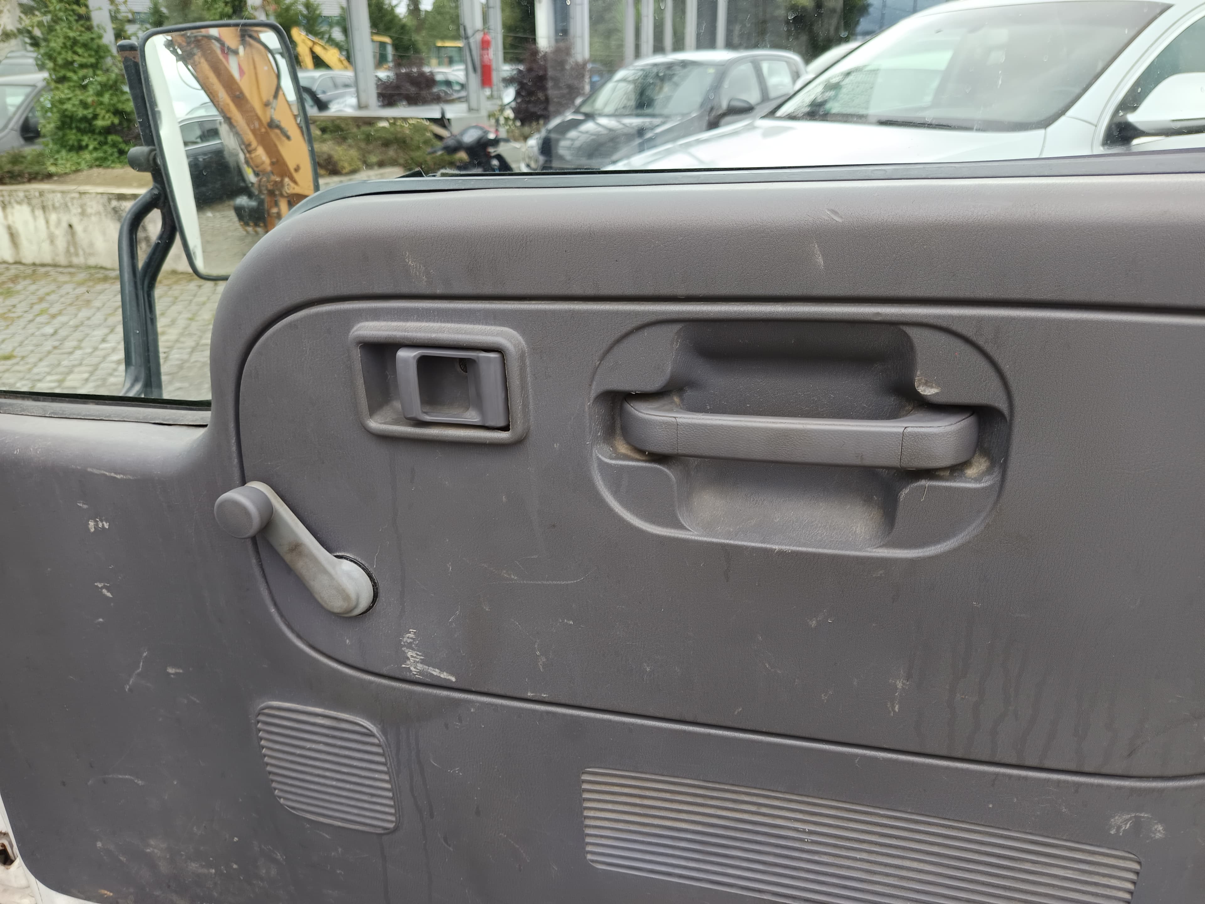 Nissan Cabstar Com Plataforma Elevatória · Ano 2007 — imagem 20