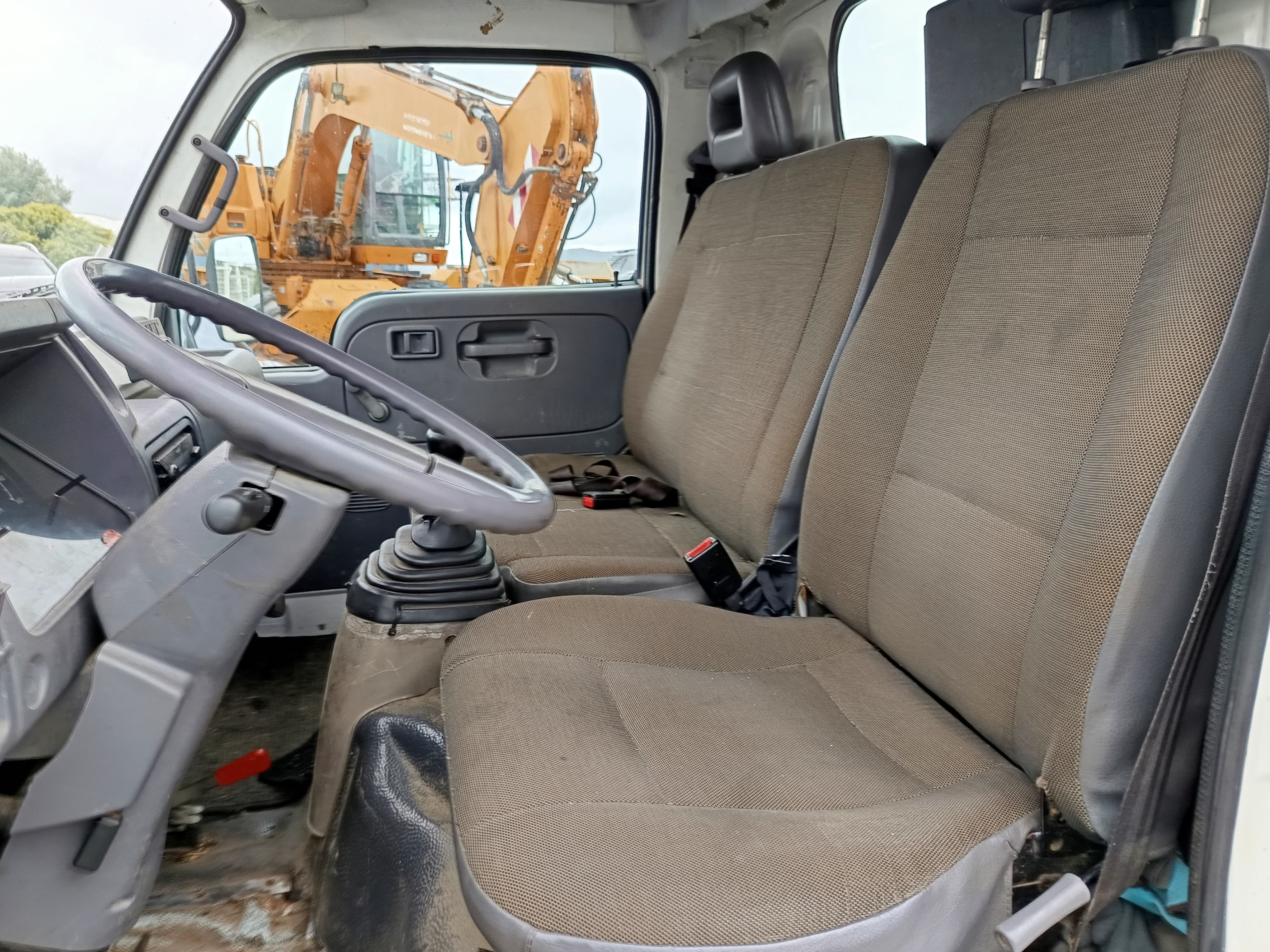 Nissan Cabstar Com Plataforma Elevatória · Ano 2007 — imagem 22