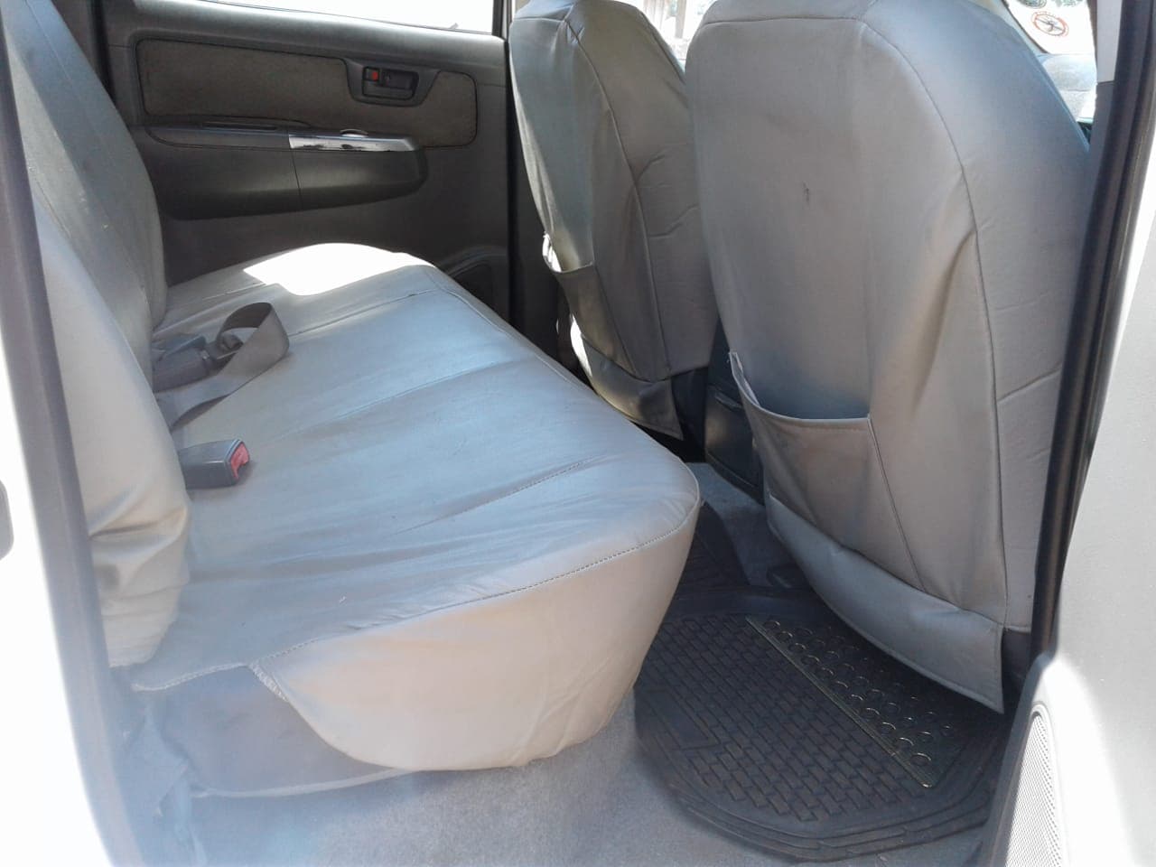 Toyota Hilux — imagem 13