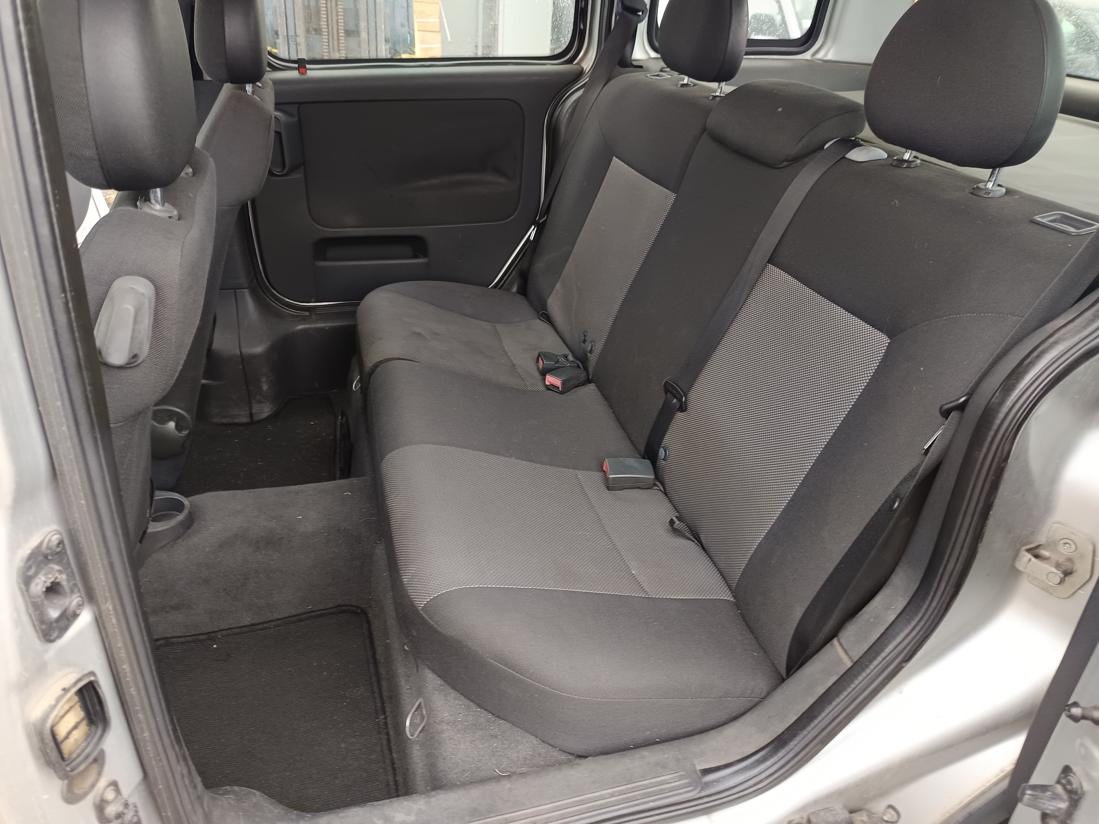 Opel Combo C Tour 1.3 CDTI · Ano 2008 — imagem 21