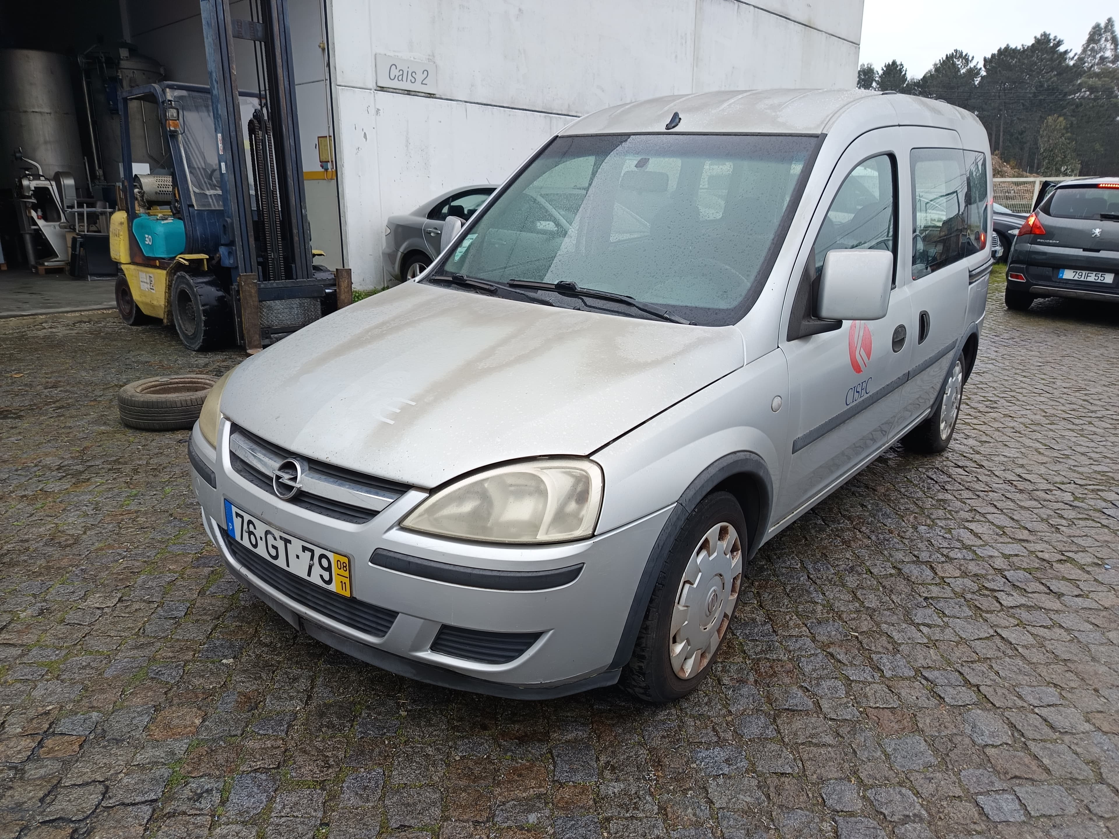 Opel Combo C Tour 1.3 CDTI · Ano 2008 — imagem 2
