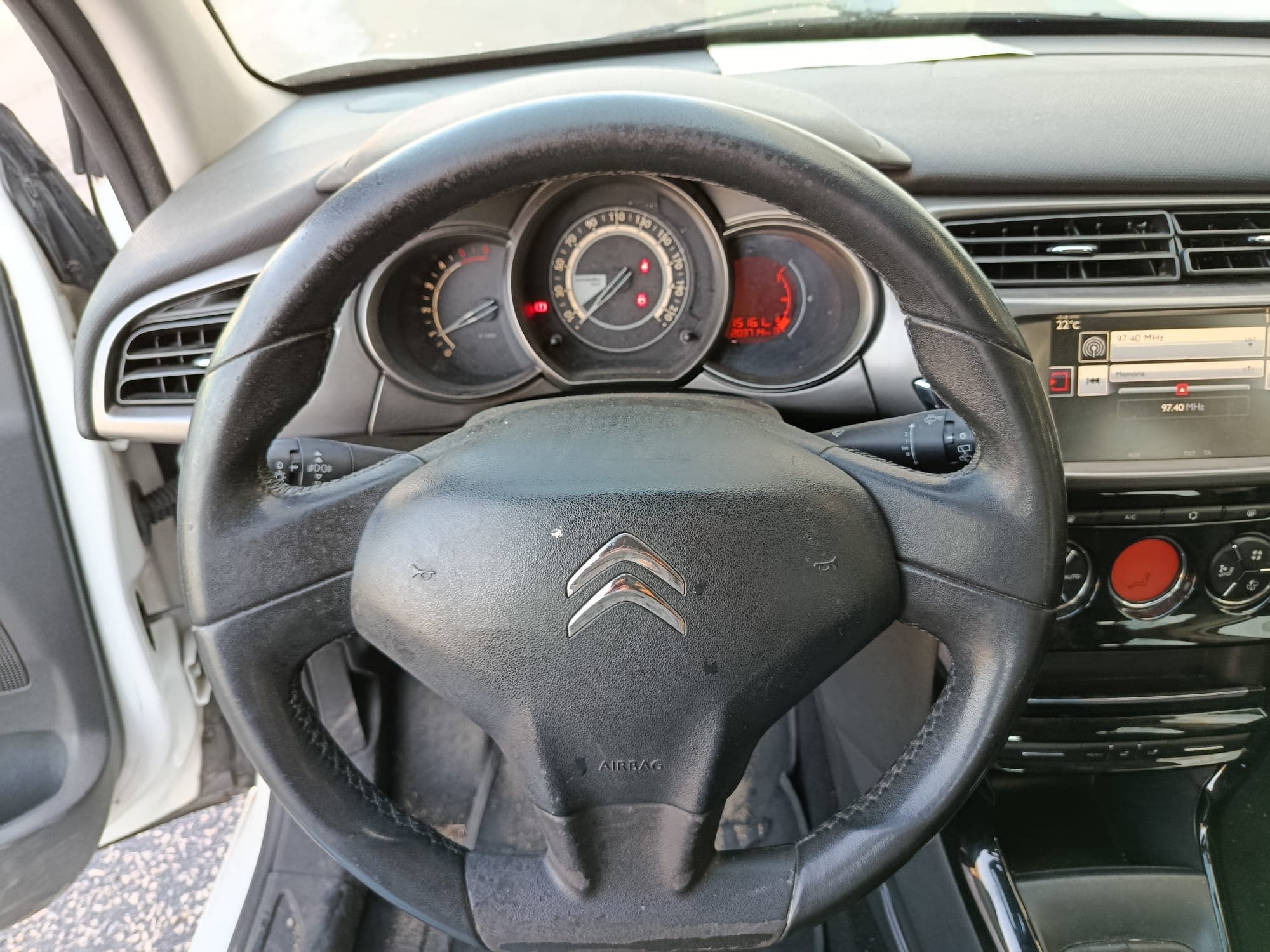 Citroën C3 · Ano 2016 — imagen 18