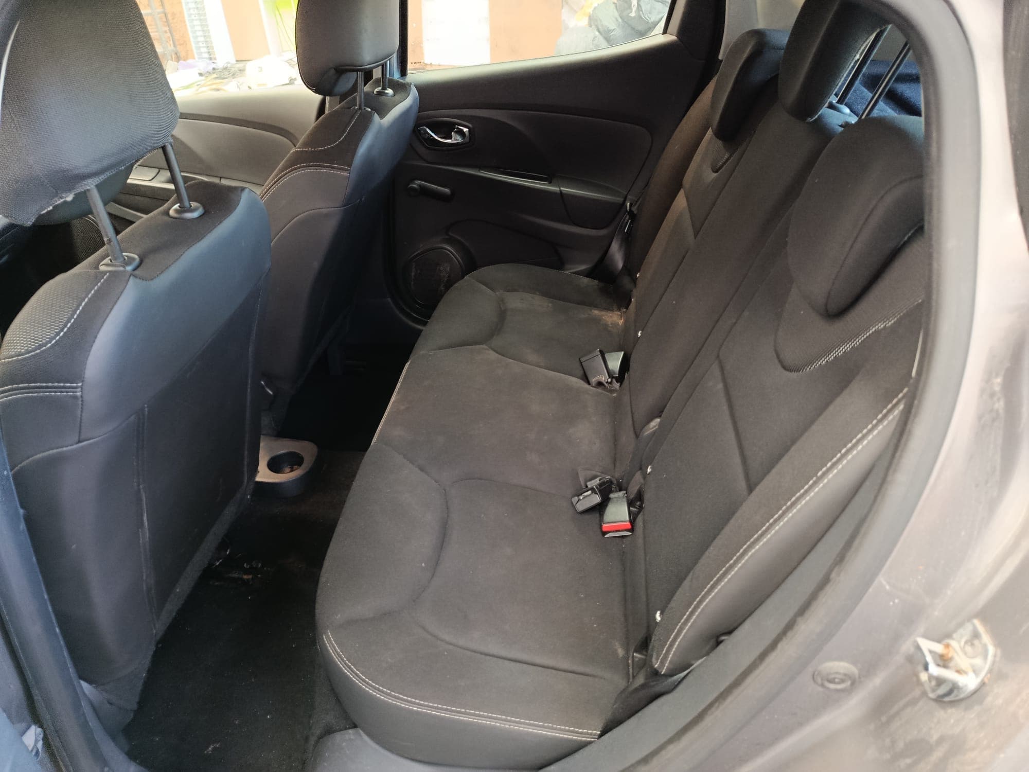 Renault Clio · Ano 2015 — imagem 18