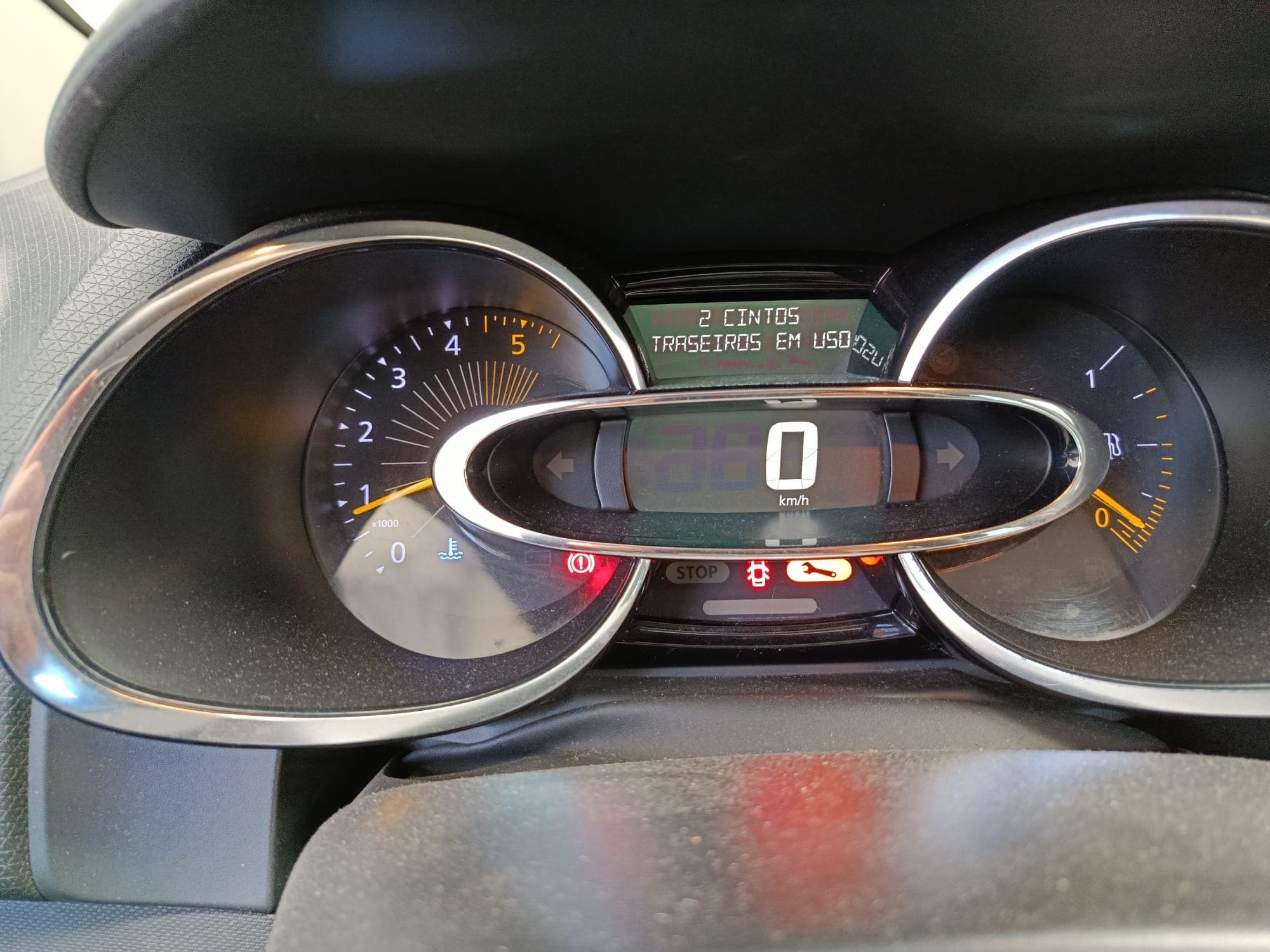 Renault Clio · Ano 2015 — imagem 11